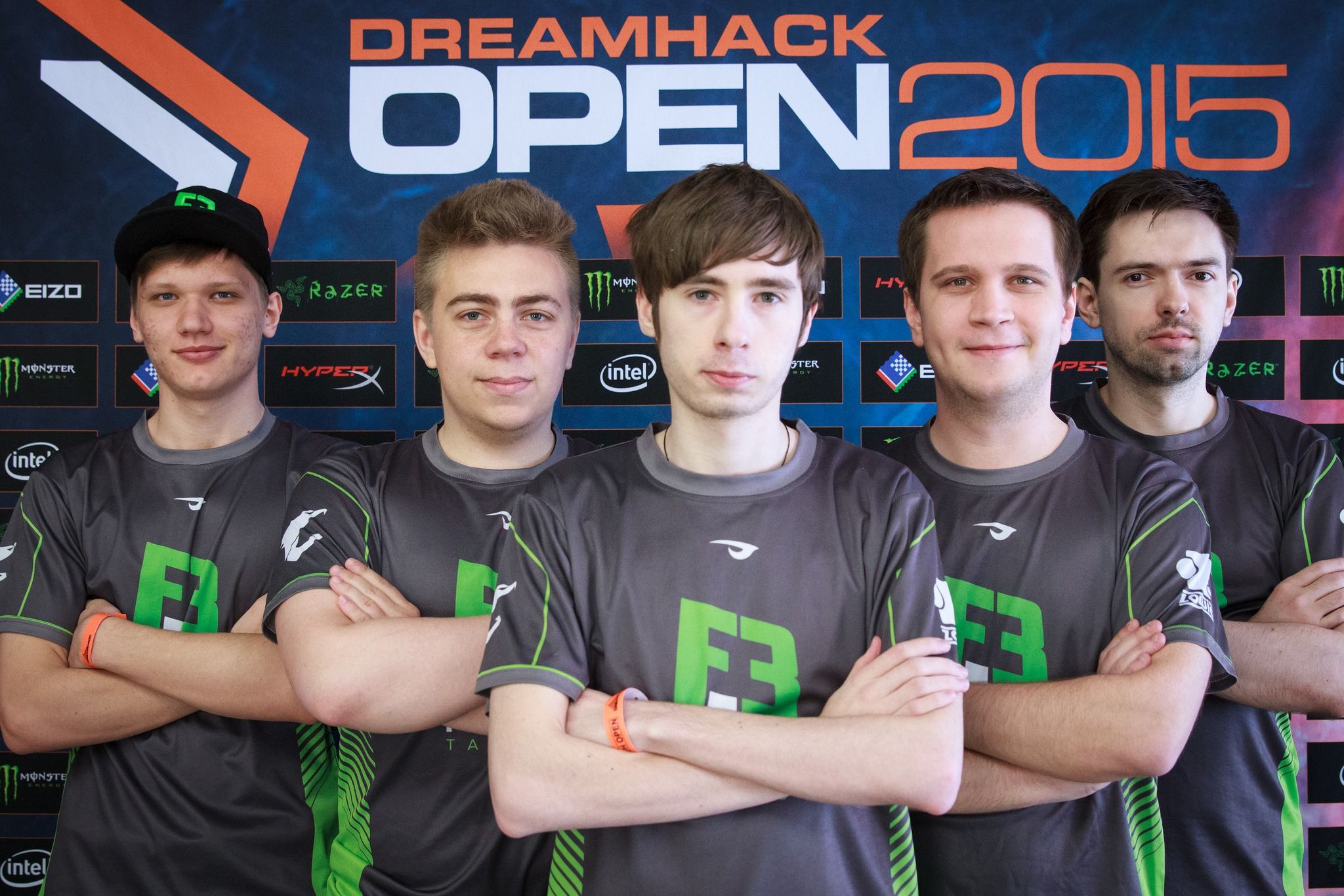 FlipSid3 Tactics на DreamHack Open Tours. B1ad3 &mdash; крайний справа