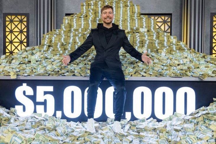 MrBeast и куча денег — наличку демонстрируют постоянно