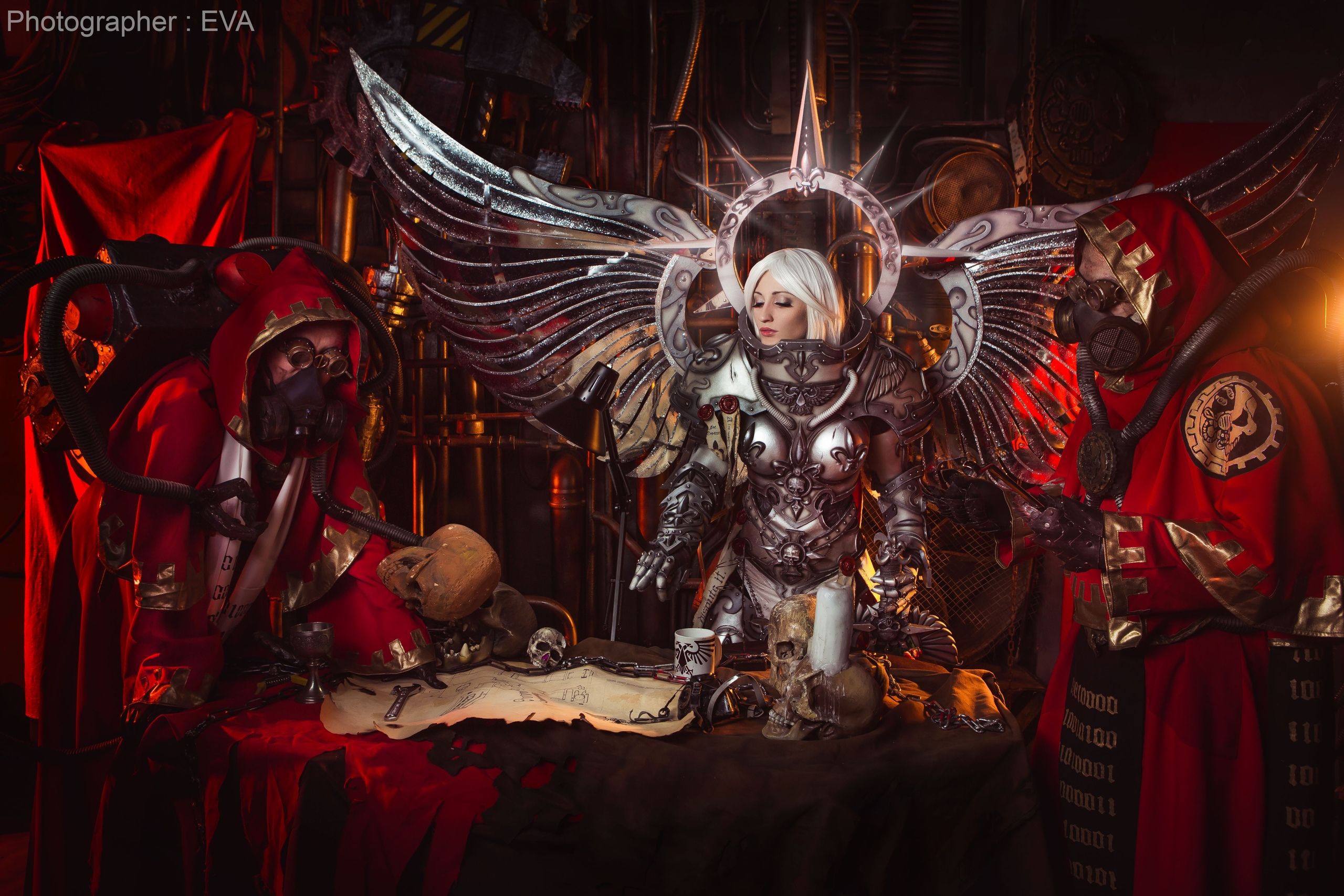 Косплей на Saint Silvana, Adeptus Mechanicus. Warhammer40000. Косплееры: Вrickus, Uchiha Madara, Dominion Terran. Источник: vk.com/eva_cosplay