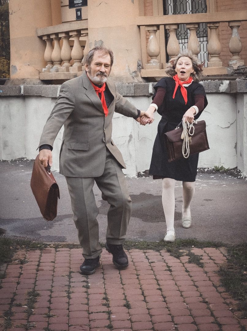 Косплей на персонажей фильма «Сказка о потерянном времени». Косплееры: Марина Бадьянова и Виктор Плетенской. Герои: Маруся Зубова и Петя Морозов.