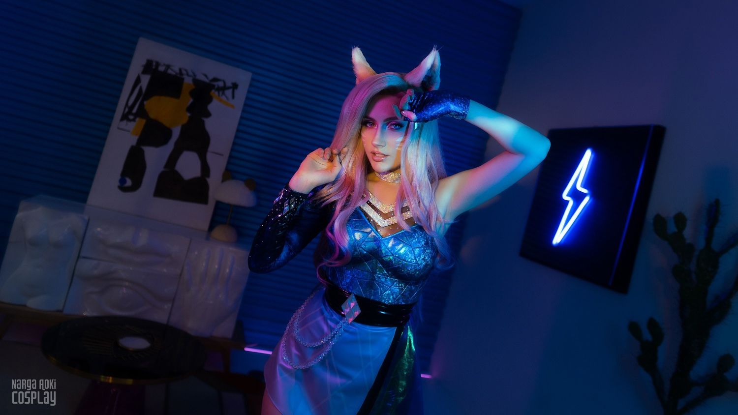 Косплей на Ahri из League of Legends. Образ певицы из группы K/DA. Косплеер: Наталья Narga Кочеткова. Фотограф: Фёкла Баклажанова. Источник: vk.com/lifestream_cosplay