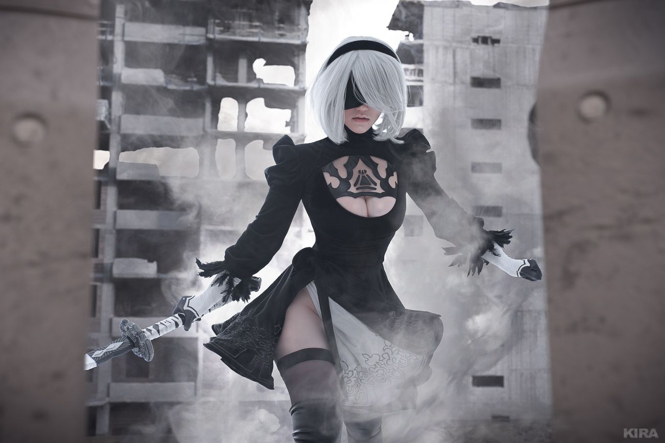 2B из NieR: Automata. Косплеер: Лада Люмос. Фотограф: Кира Митенкова. Источник: vk.com/kmitenkova_photoarts.