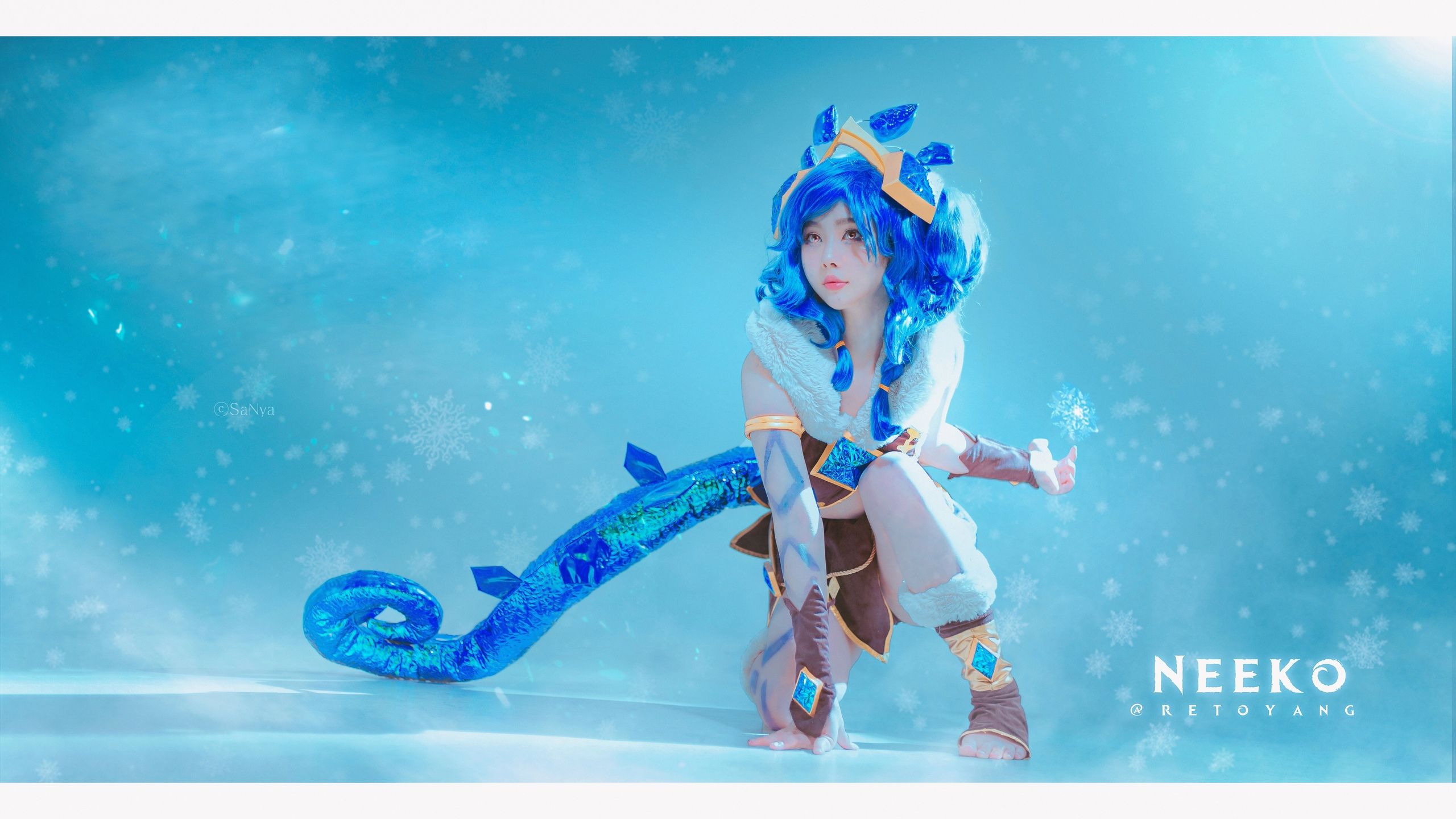 Косплей на Winter Wonder Neeko из League of Legends. Косплеер: RetoYang. Фотограф: 산이. Источник: instagram.com/retoyang