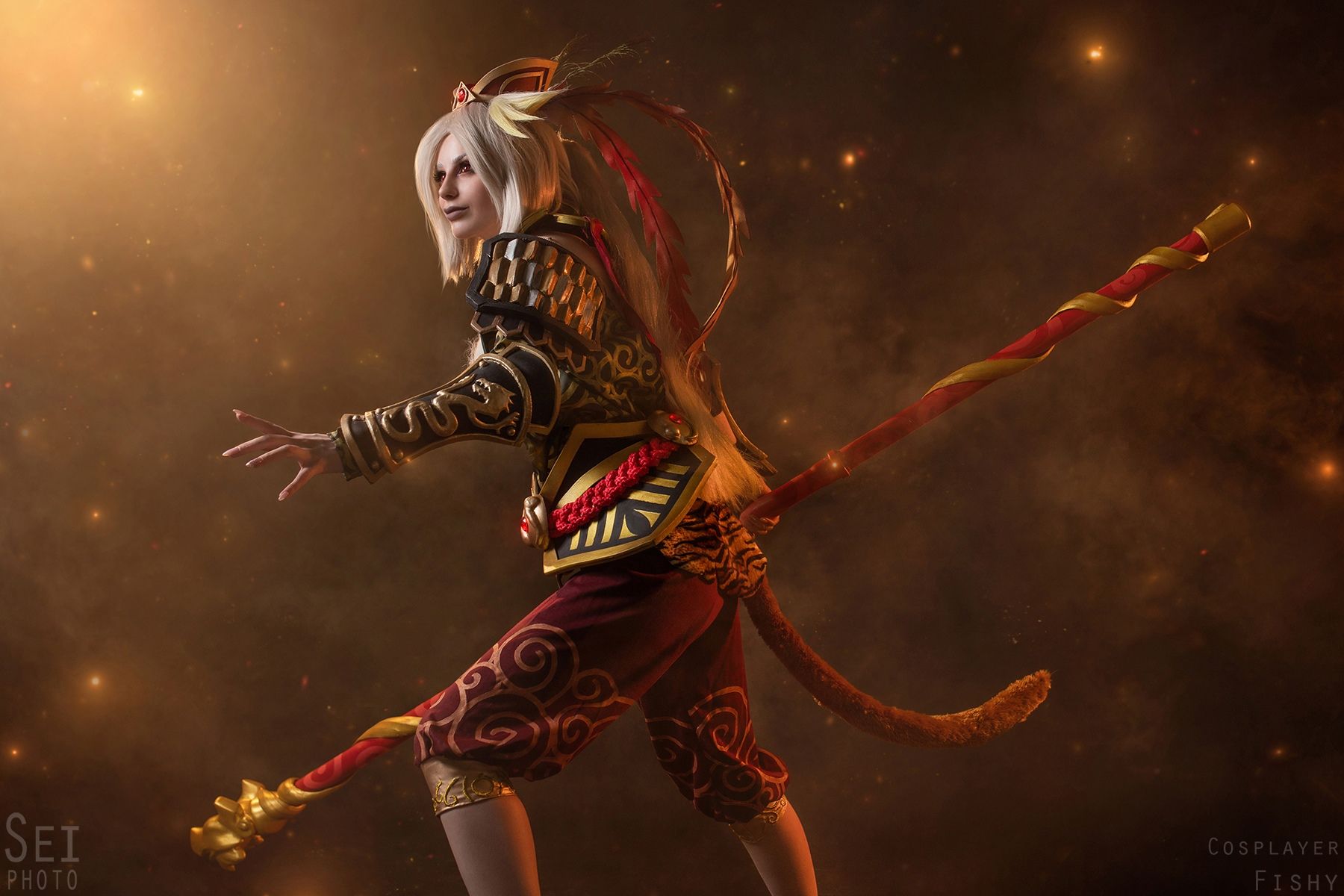 Косплей на Monkey King из Dota 2. Косплеер: Дарья Кравец. Фотограф: Sei Shin. Источник: vk.com/fishy3