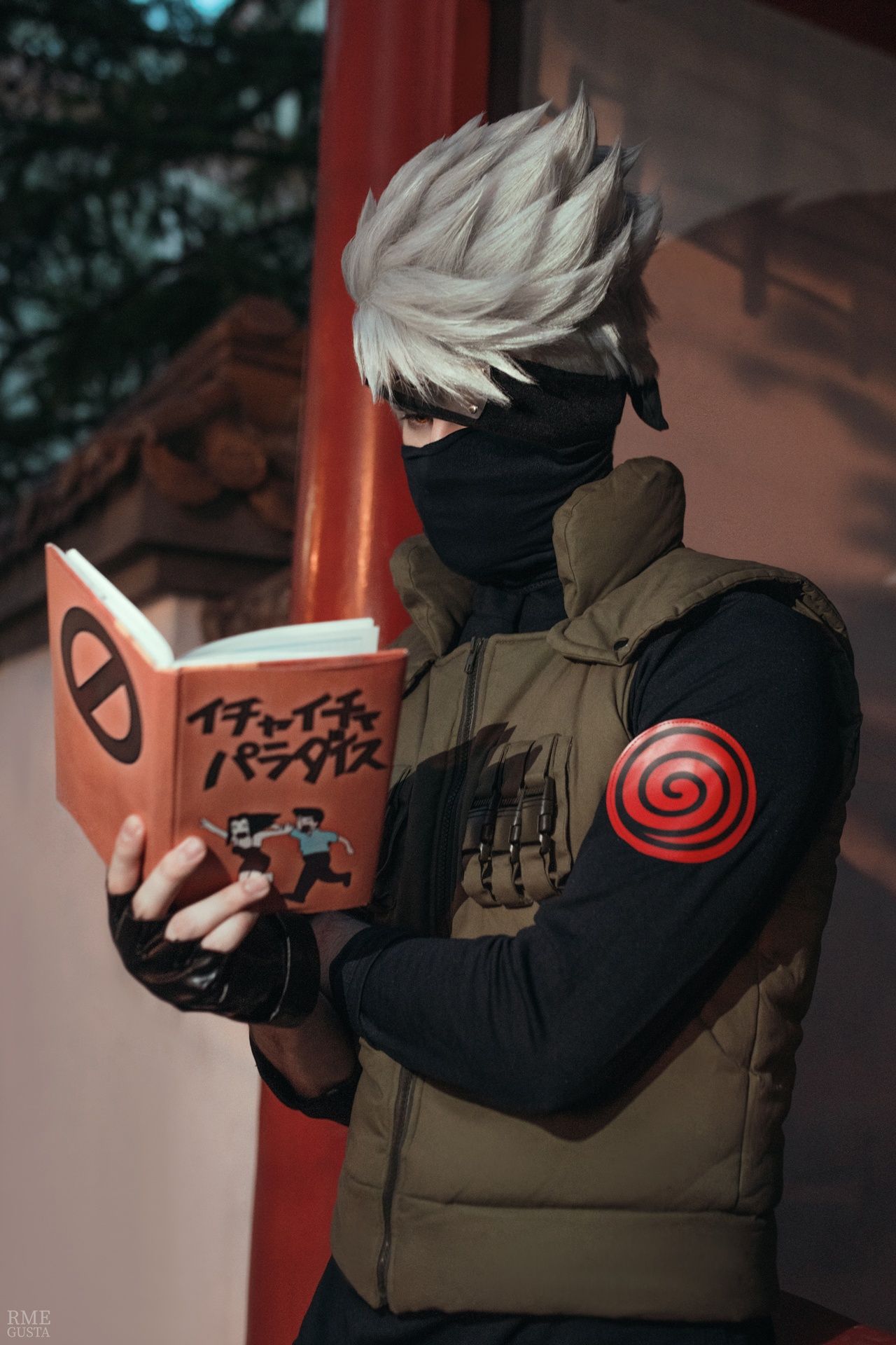 Косплей на Какаши из «Наруто». Косплеер: Darky. Фотограф: RmeGusta. Источник: vk.com/darky_cosplay