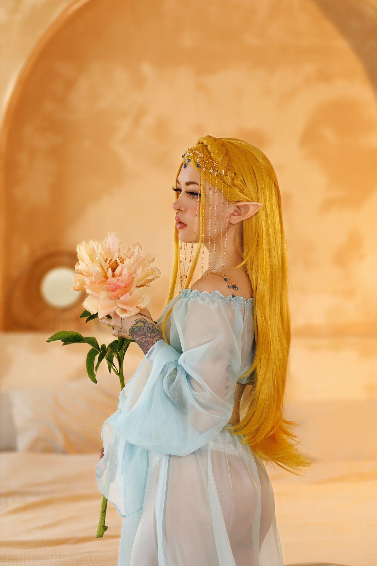 Косплей на принцессу Зельду из  The Legend of Zelda. Косплеер: Алина Сагнак. Фотограф: Ирина Сеидова. Источник фото: vk.com/zukomiw