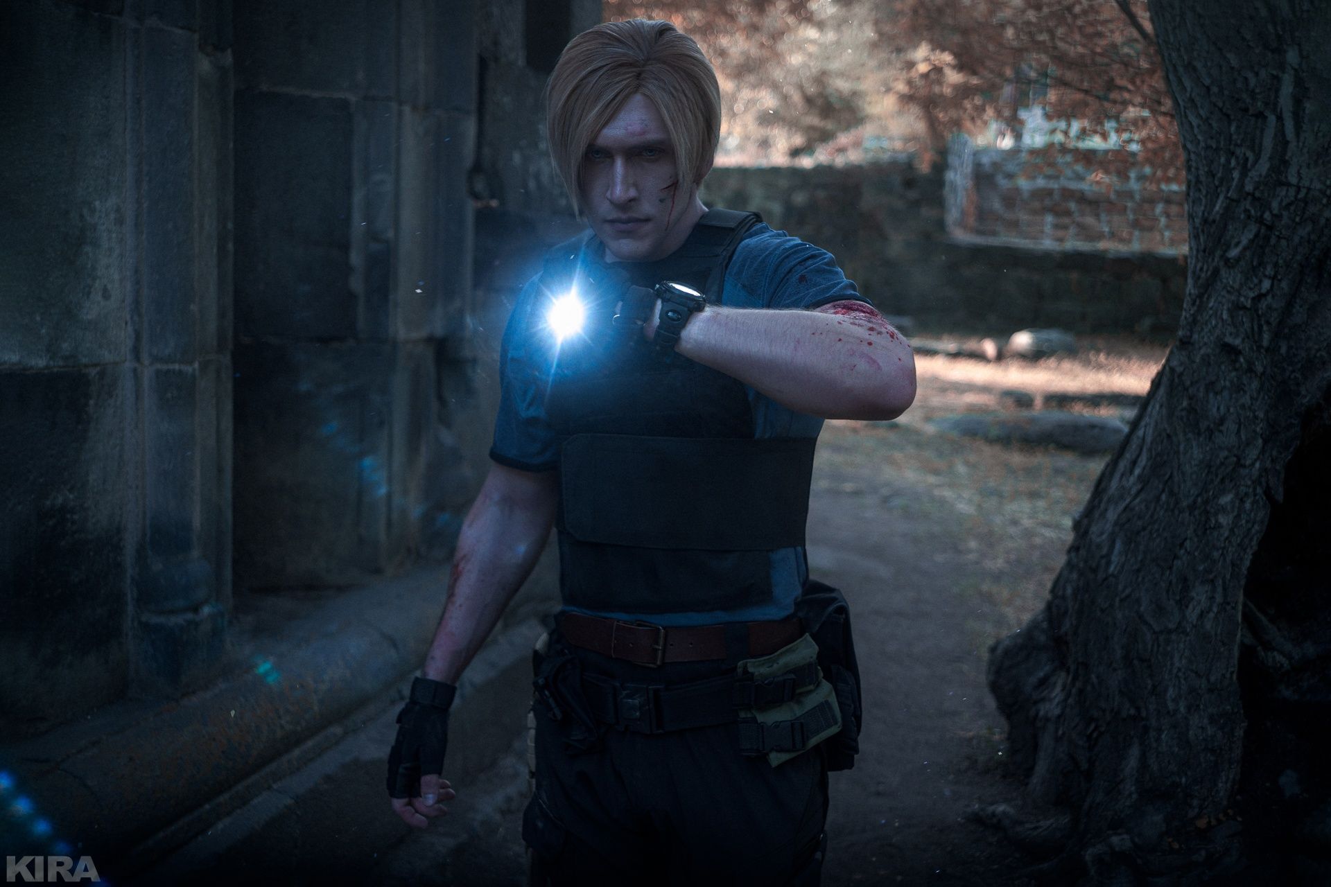 Леон Скотт Кеннеди из Resident Evil. Косплеер: ledyanovv. Фотограф: KIRA.