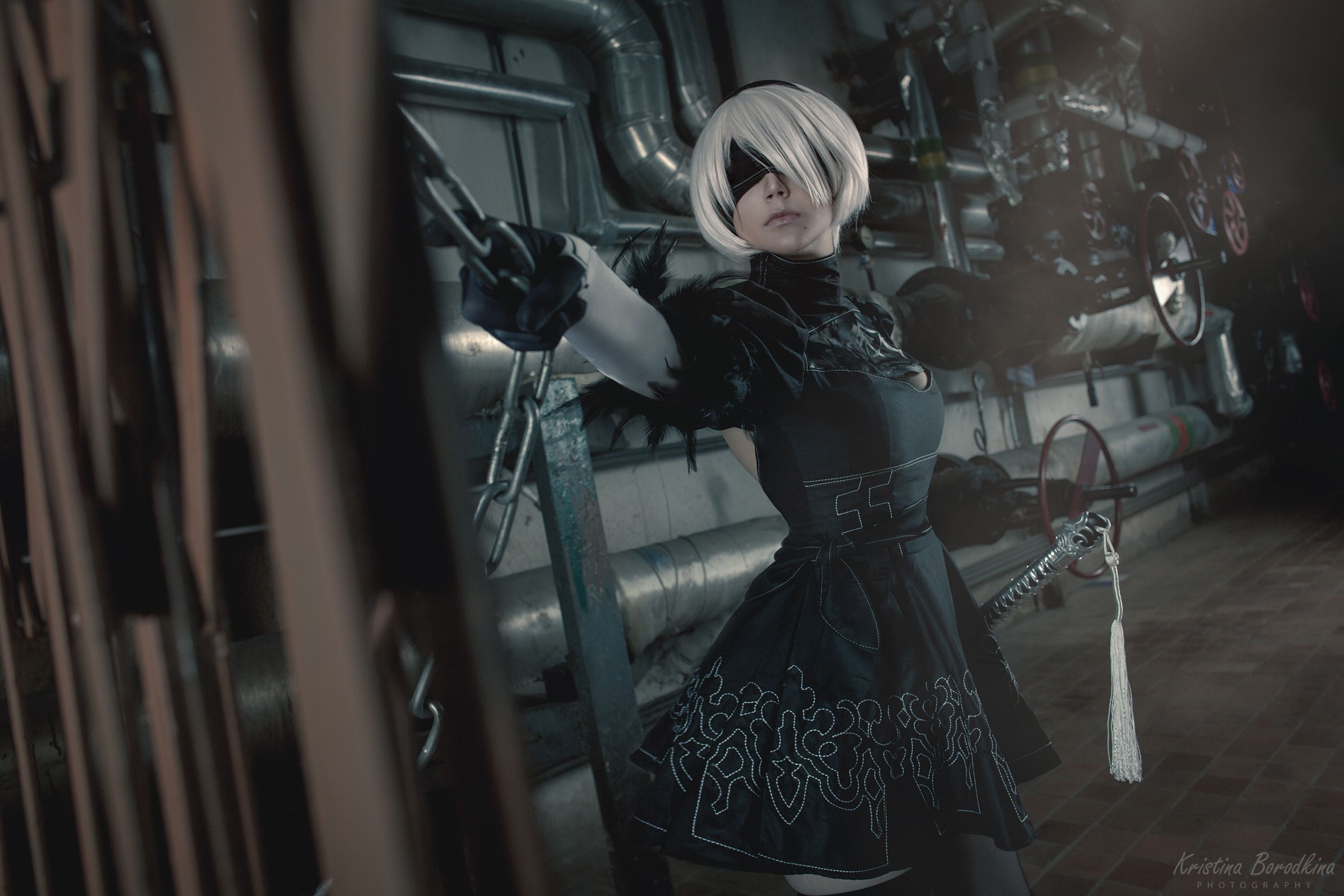 Косплей на 2B из NieR: Automata. Косплеер: Вера OICHI Андреева. Фотограф: Кристина Бородкина. Источник: vk.com/oichidream