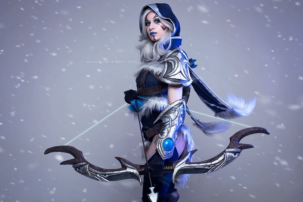 Косплей на Drow Ranger. Косплеер: Кристина Черниговская. Источник: vk.com/kristyche_cosplay