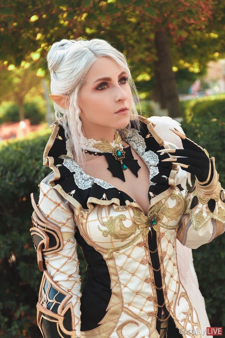 Косплей на камаэля из Lineage II. Модель: Роксолана Ридель. Источник: vk.com/roxolanacosplay