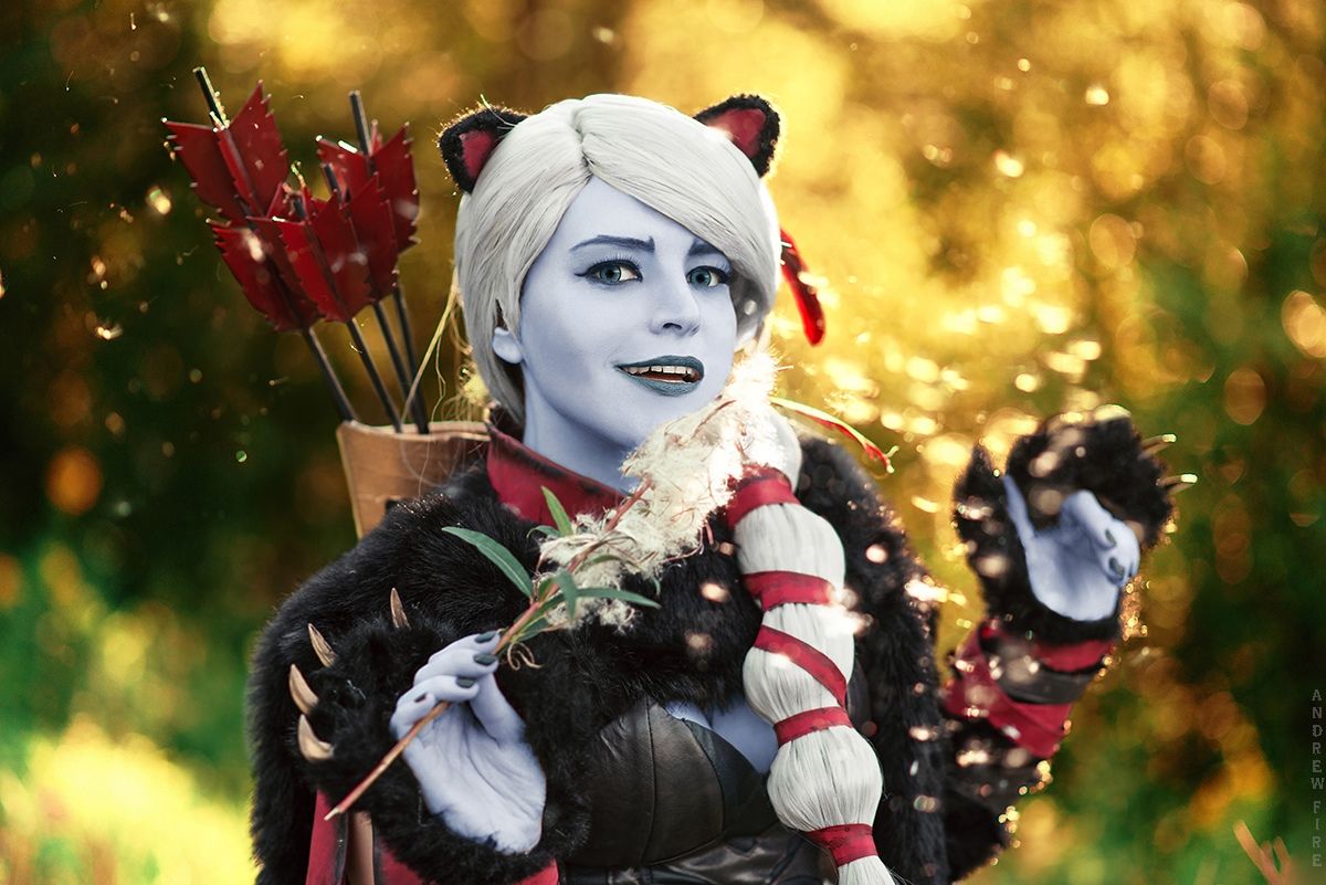 Косплей на Drow Ranger. Косплеер: Мария Желнова. Фотограф: Андрей Теляев. Источник: vk.com/andrewfirephoto