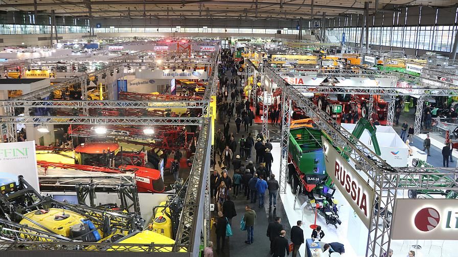 Выставка Agritechnica. В 2019 году на ней пройдут киберспортивные соревнования по Farming Simulator 2019 | Фото: PrecisionAg