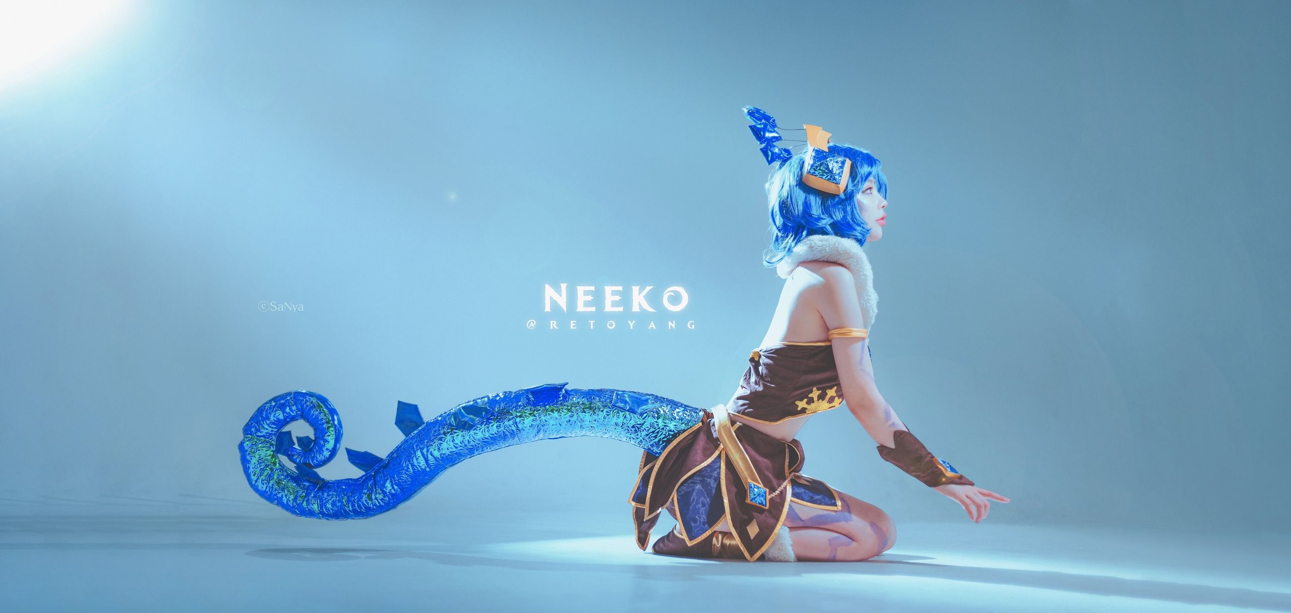 Косплей на Winter Wonder Neeko из League of Legends. Косплеер: RetoYang. Фотограф: 산이. Источник: instagram.com/retoyang