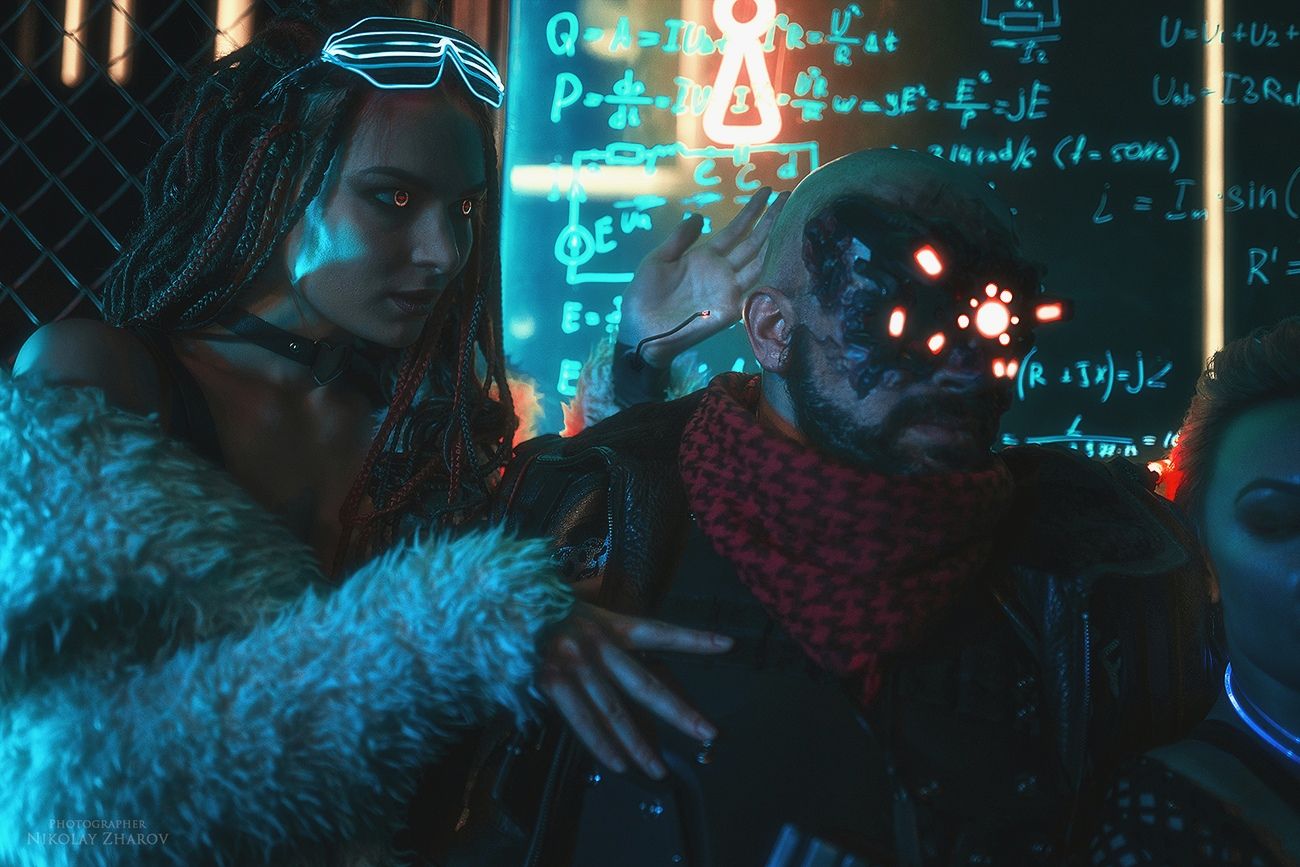 Косплей на Royce из Cyberpunk 2077. Косплеер: Александр Кузьменков. Фотограф: Николай Жаров. Источник: vk.com/nikolay_photogroup