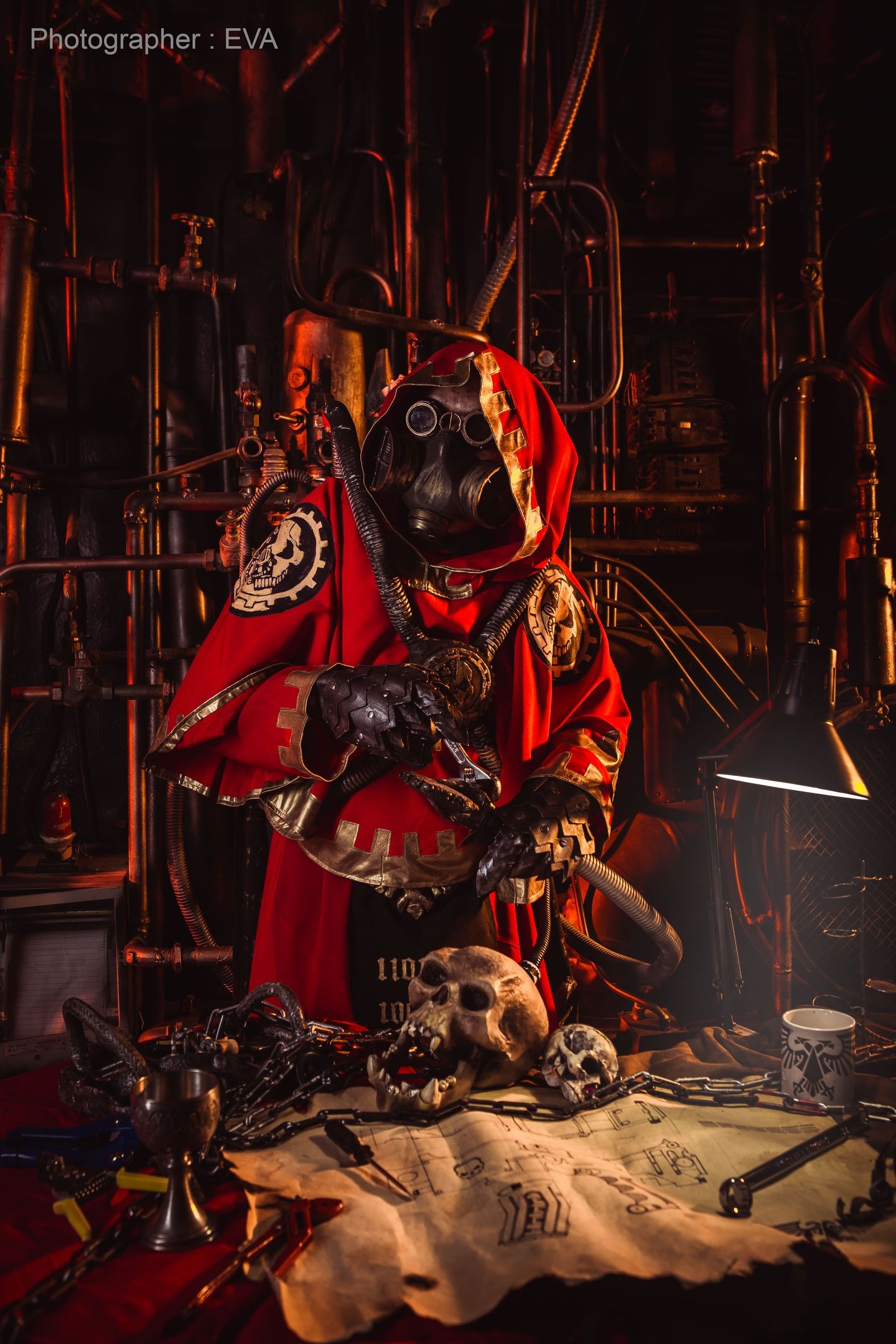 Косплей на Saint Silvana, Adeptus Mechanicus. Warhammer40000. Косплееры: Вrickus, Uchiha Madara, Dominion Terran. Источник: vk.com/eva_cosplay