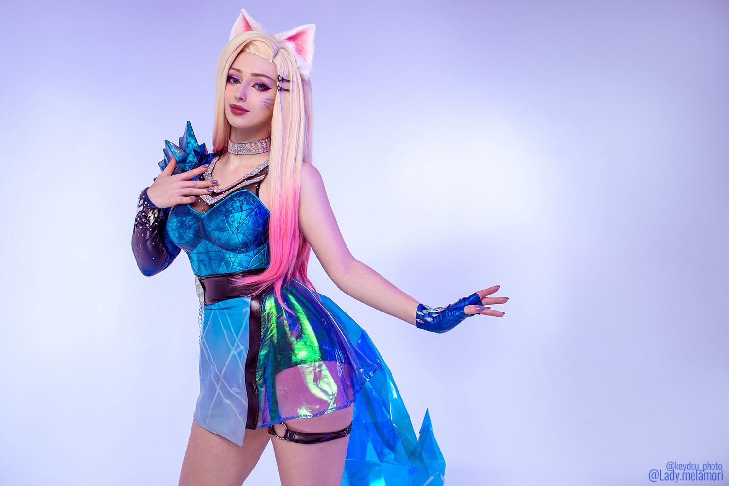 K-pop айдол из K/DA &mdash; косплей на Ари из League of Legends. Косплеер: Lady Melamori. Фотограф: KeyDou. Источник: vk.com/melamoricosplay