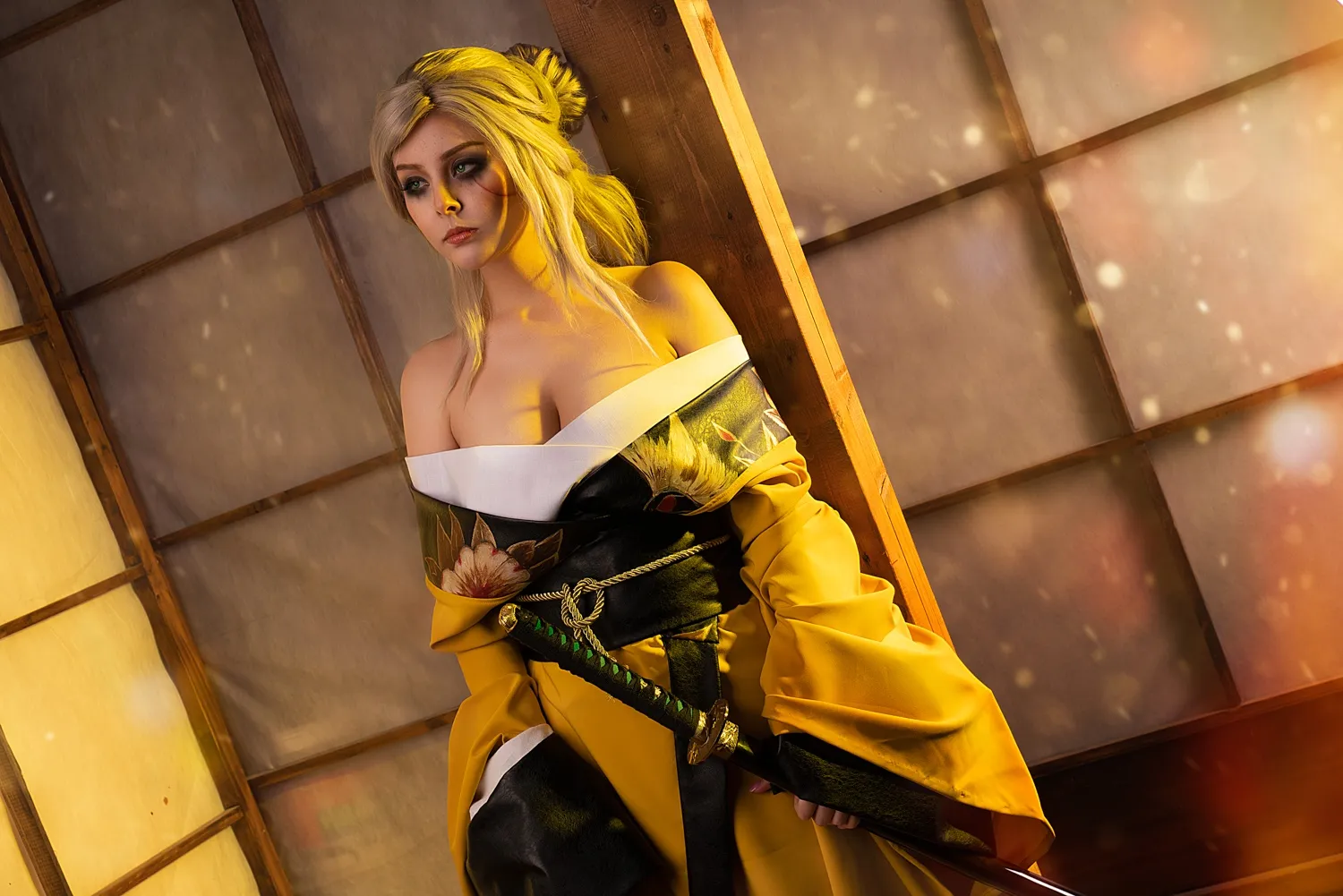 Косплей на японскую версию Цири из The Witcher 3 | Источник: hellyvalentine_cosplay