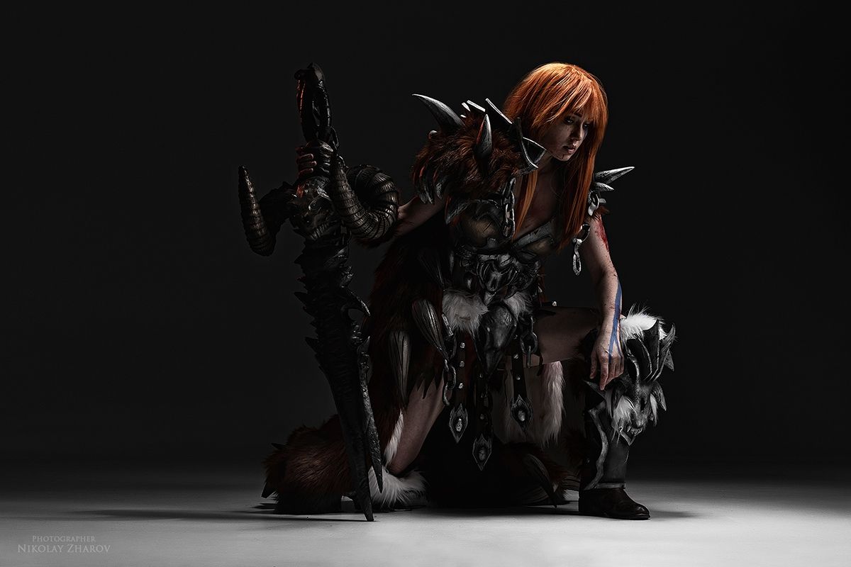 Barbarian. Diablo III. Косплеер: Катя Смирнова. Фотограф: Николай Жаров. Источник: vk.com/nikolay_photogroup