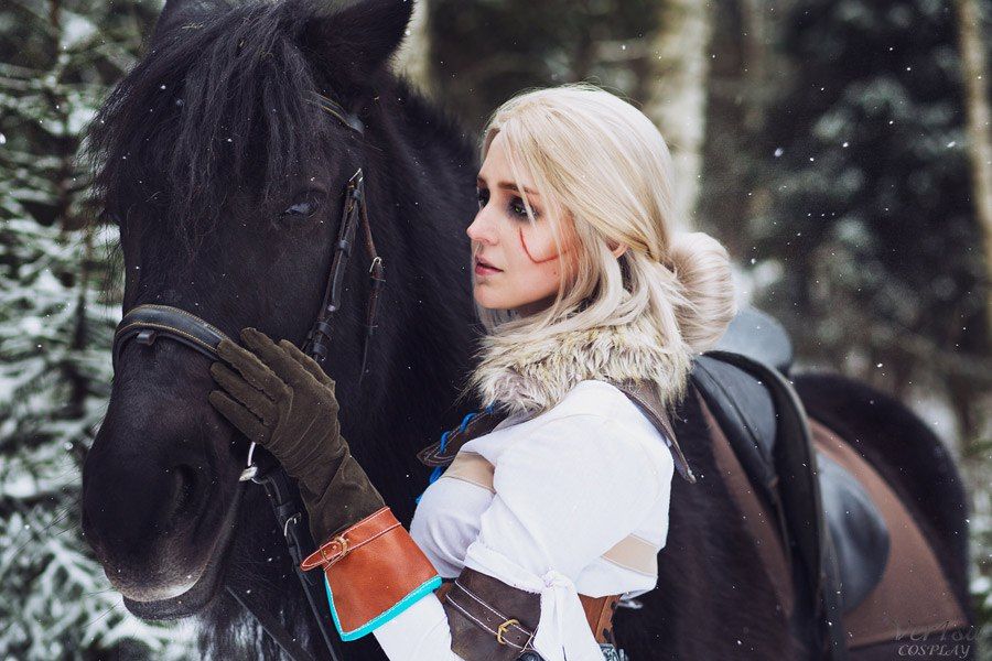 Косплей на Цири из The Witcher 3: Wild Hunt. Косплеер: Вера Зайцева. Фотограф: Наталья Варзина. Источник: https://vk.com/nova_cosplay