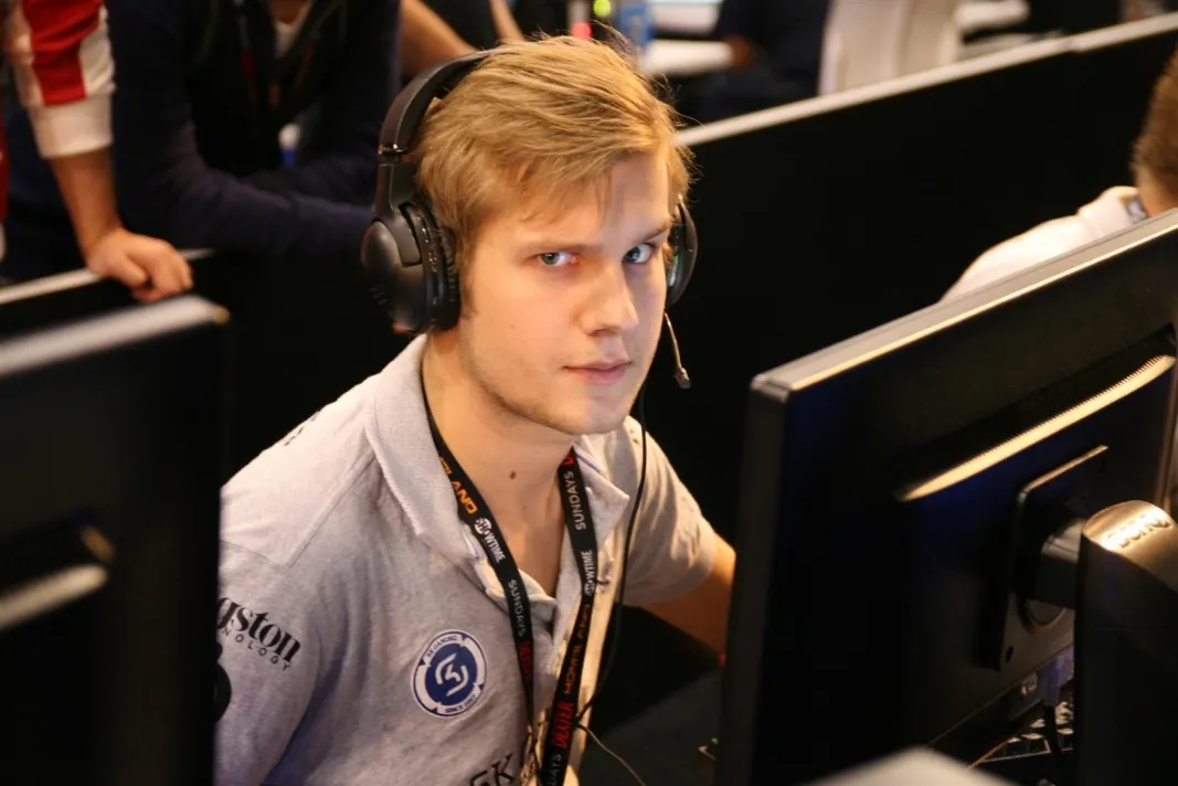 F0rest в составе SK Gaming на DreamHack Summer 2012 | Источник: Fragbite.se