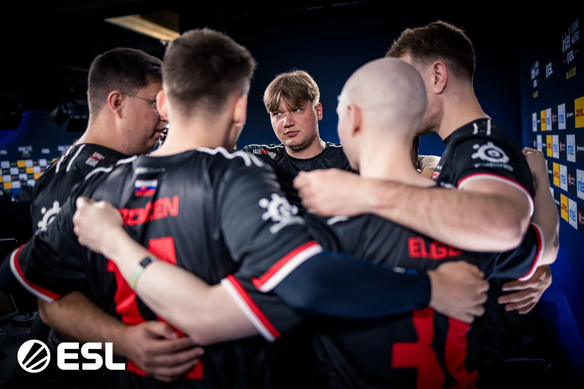 S1mple с FaZe Clan | Фото: ESL FACEIT Group