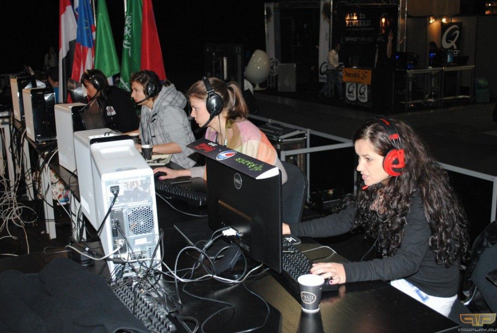 M5.female на Electronic Sports World Cup 2011