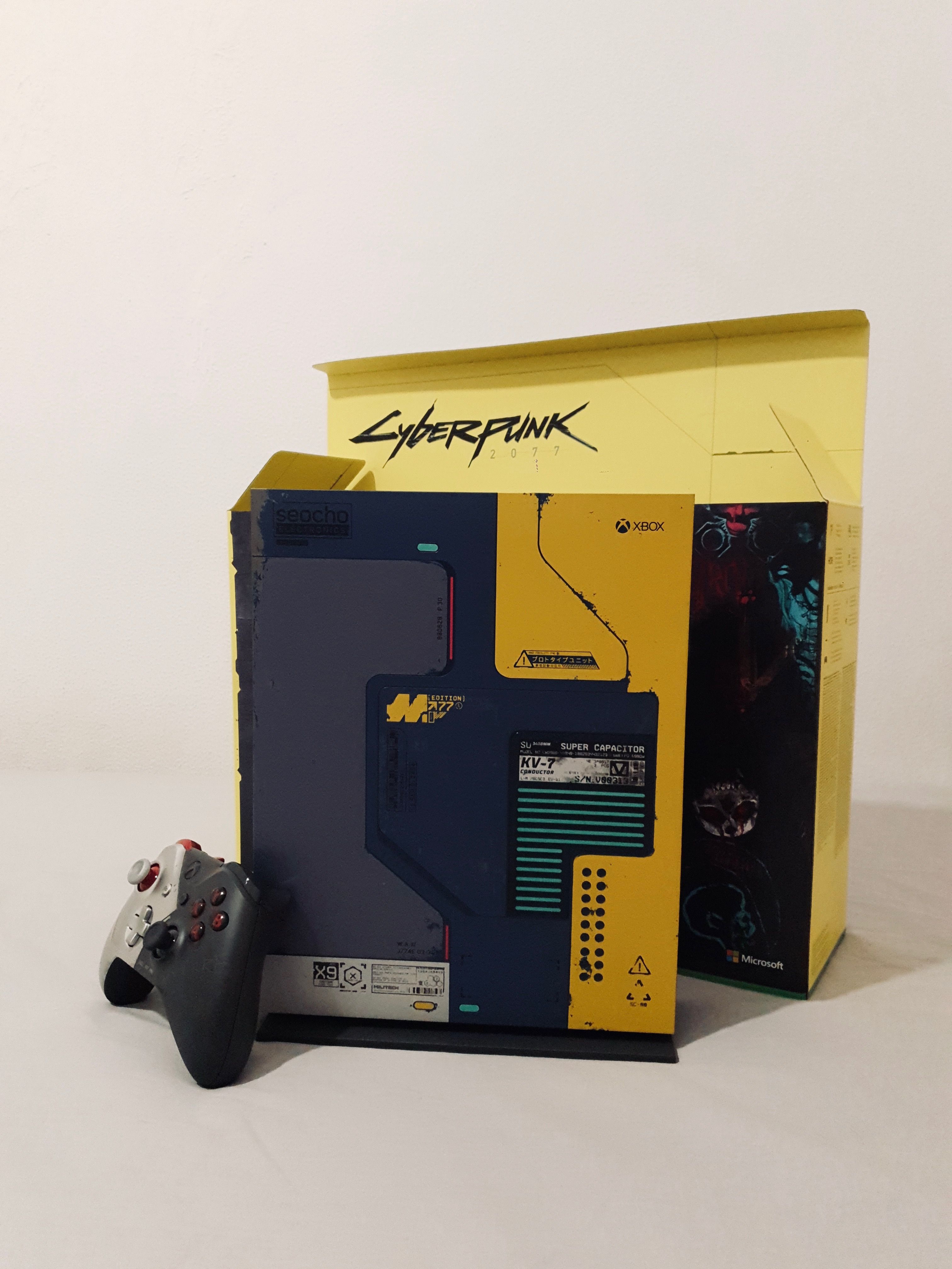 Xbox One X в стиле Cyberpunk 2077. Источник: reddit