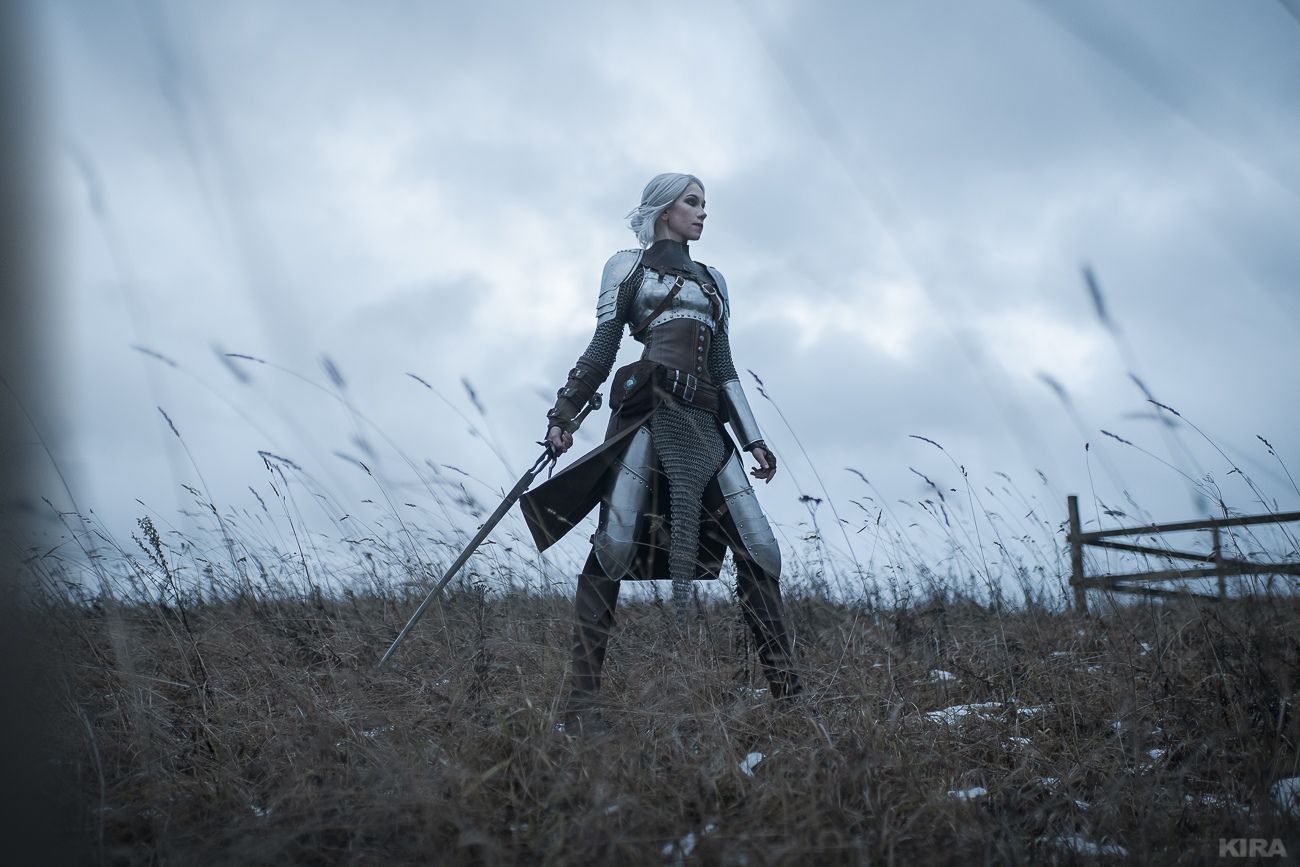 Косплей на Цири из The Witcher 3: Wild Hunt. Косплеер: Ольга Хаку. Фотограф: Кира Митенкова. Источник: https://vk.com/frau_haku