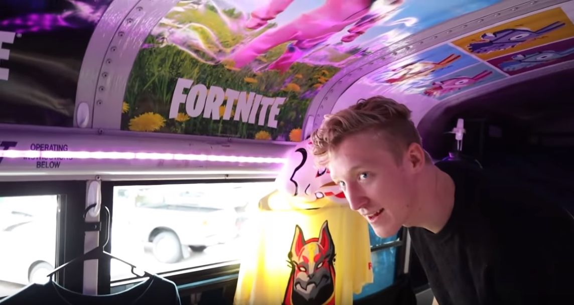 Fortnite Bus