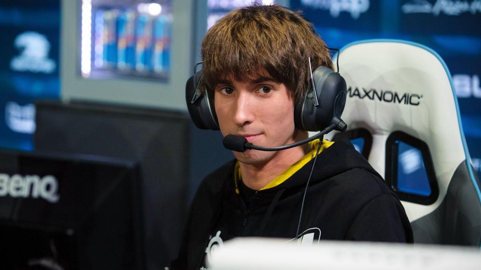 Данил Dendi Ишутин