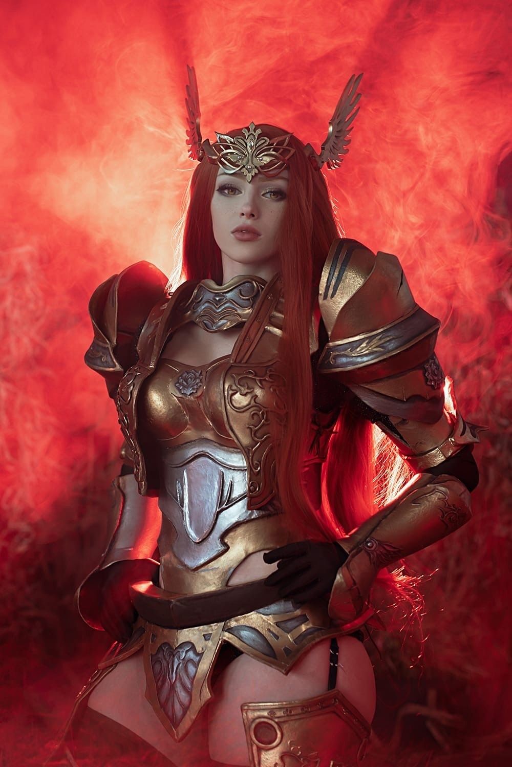 Косплей на персонажа Lineage II в сете ИК (Imperial Crusader Set). Косплеер: Мария Lady Melamory Давыдова.