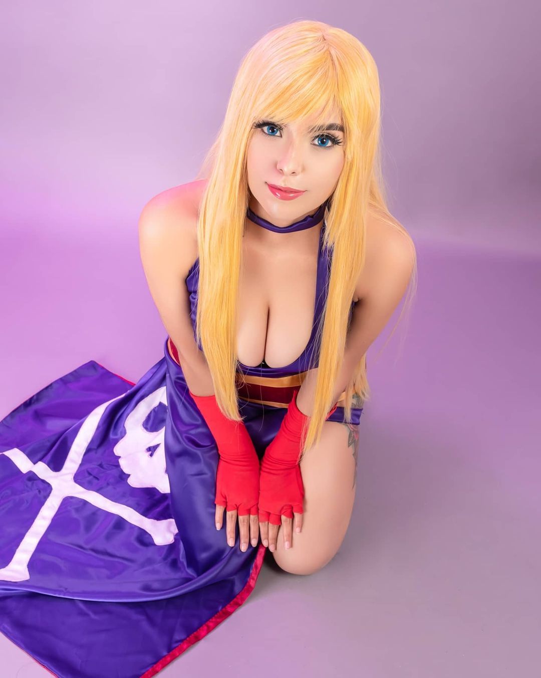 Косплей на B.Jenet из Garou: Mark of the Wolves и The King of Fighters. Косплеер: im_kareng. Источник: Instagram