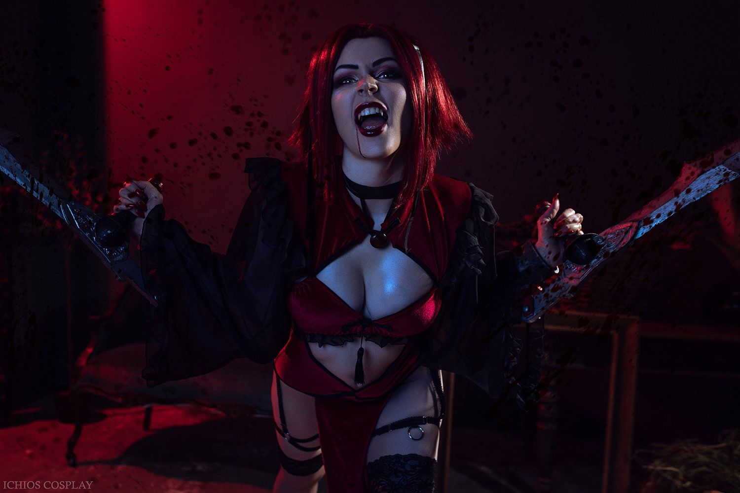 Косплей на Рейн из BloodRayne. Косплеер: ichios. Фотограф: Kristina Borodkina. Источник: vk.com/ichios