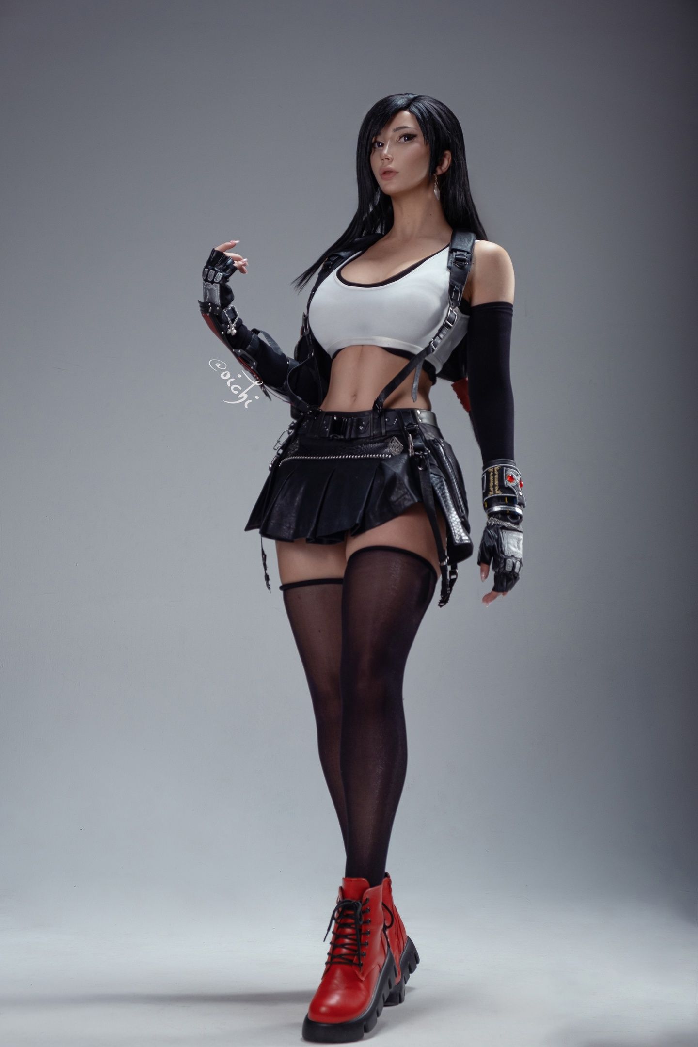 Косплей на Тифу Локхарт из Final Fantasy VII. Косплеер: OICHI. Источник: vk.com/club227533769