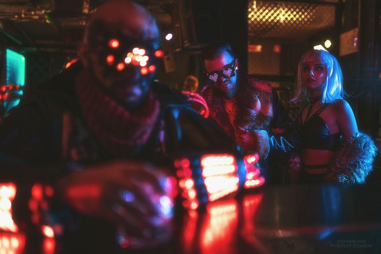 Косплей на Cyberpunk 2077. Косплеер Ройса: Александр Кузьменков. Фотограф: Николай Жаров. Источник: vk.com/nikolay_photogroup