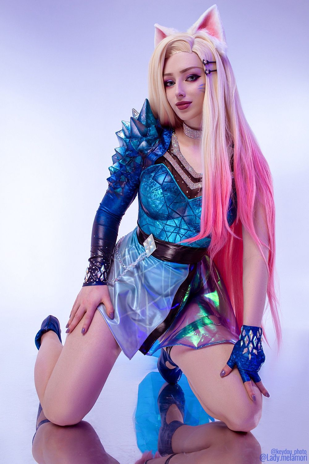 K-pop айдол из K/DA &mdash; косплей на Ари из League of Legends. Косплеер: Lady Melamori. Фотограф: KeyDou. Источник: vk.com/melamoricosplay