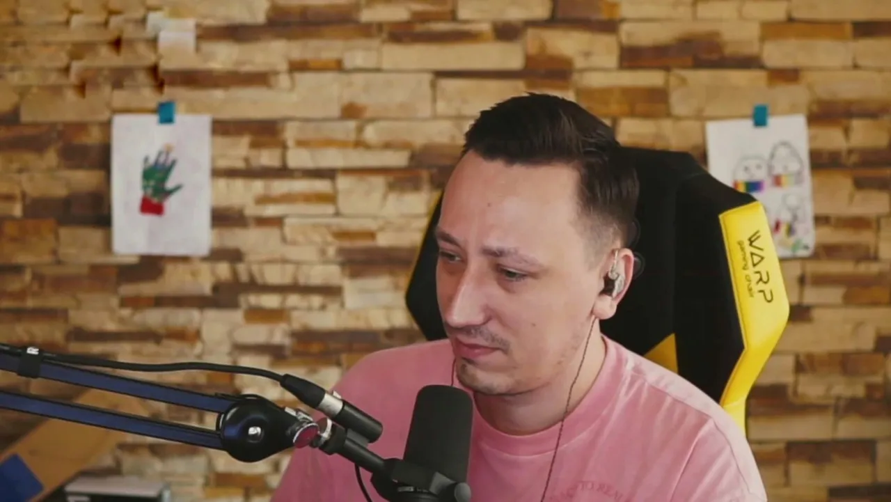 стрим PCH3LK1N