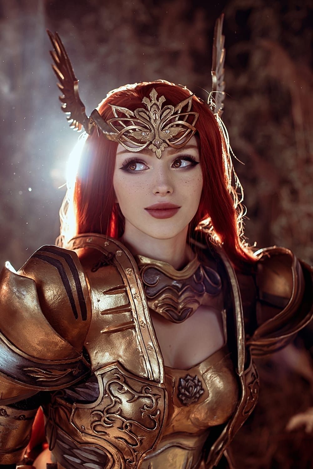 Косплей на персонажа Lineage II в сете ИК (Imperial Crusader Set). Косплеер: Мария Lady Melamory Давыдова.