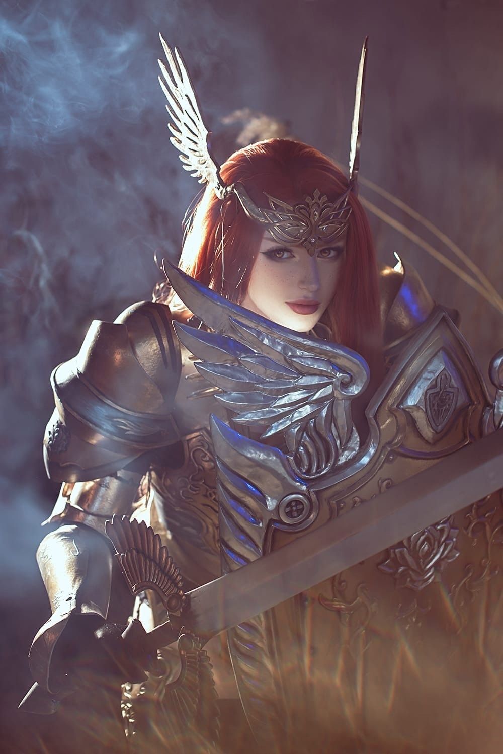 Косплей на персонажа Lineage II в сете ИК (Imperial Crusader Set). Косплеер: Мария Lady Melamory Давыдова.