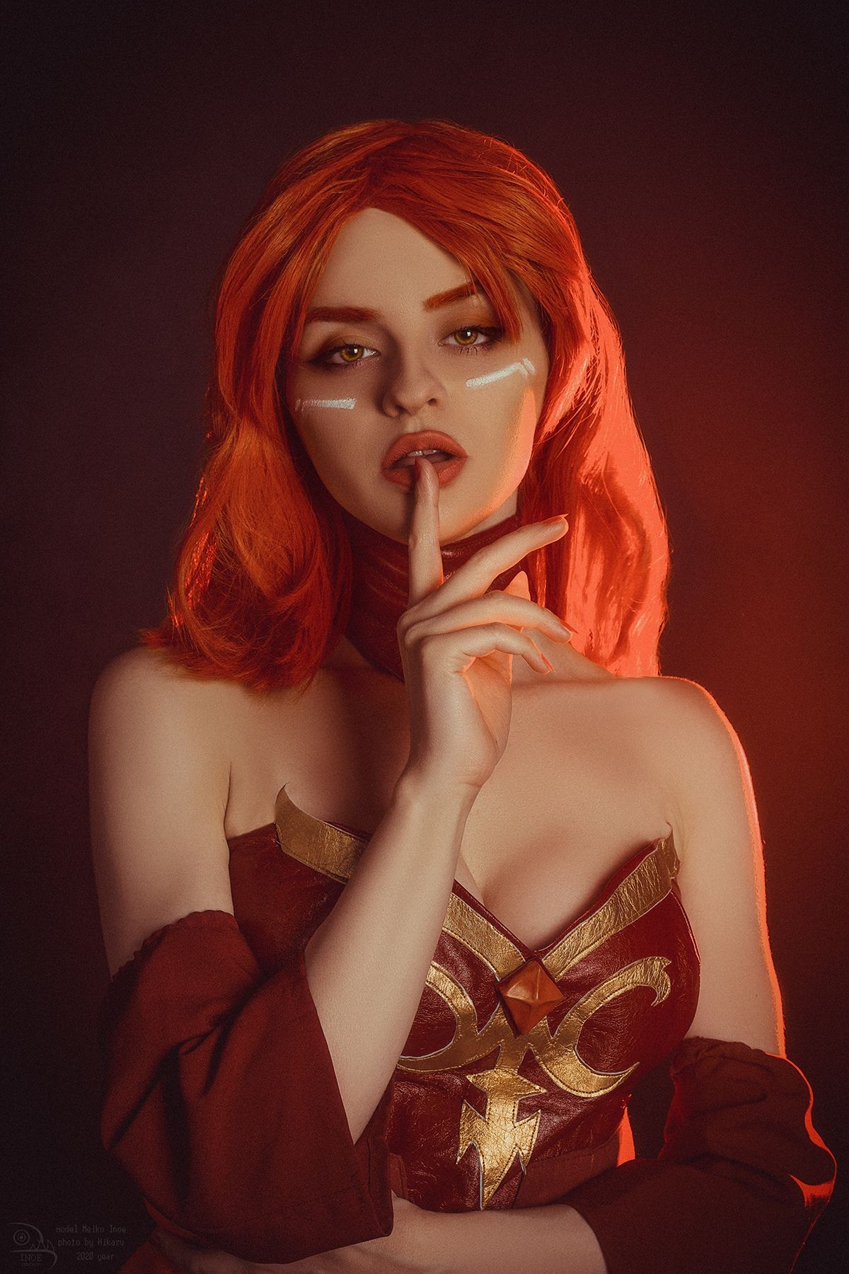 Косплей на Lina из Dota 2. Косплеер: Meiko Inoe. Фотограф: Hikaru. Источник: vk.com/inoecosplay