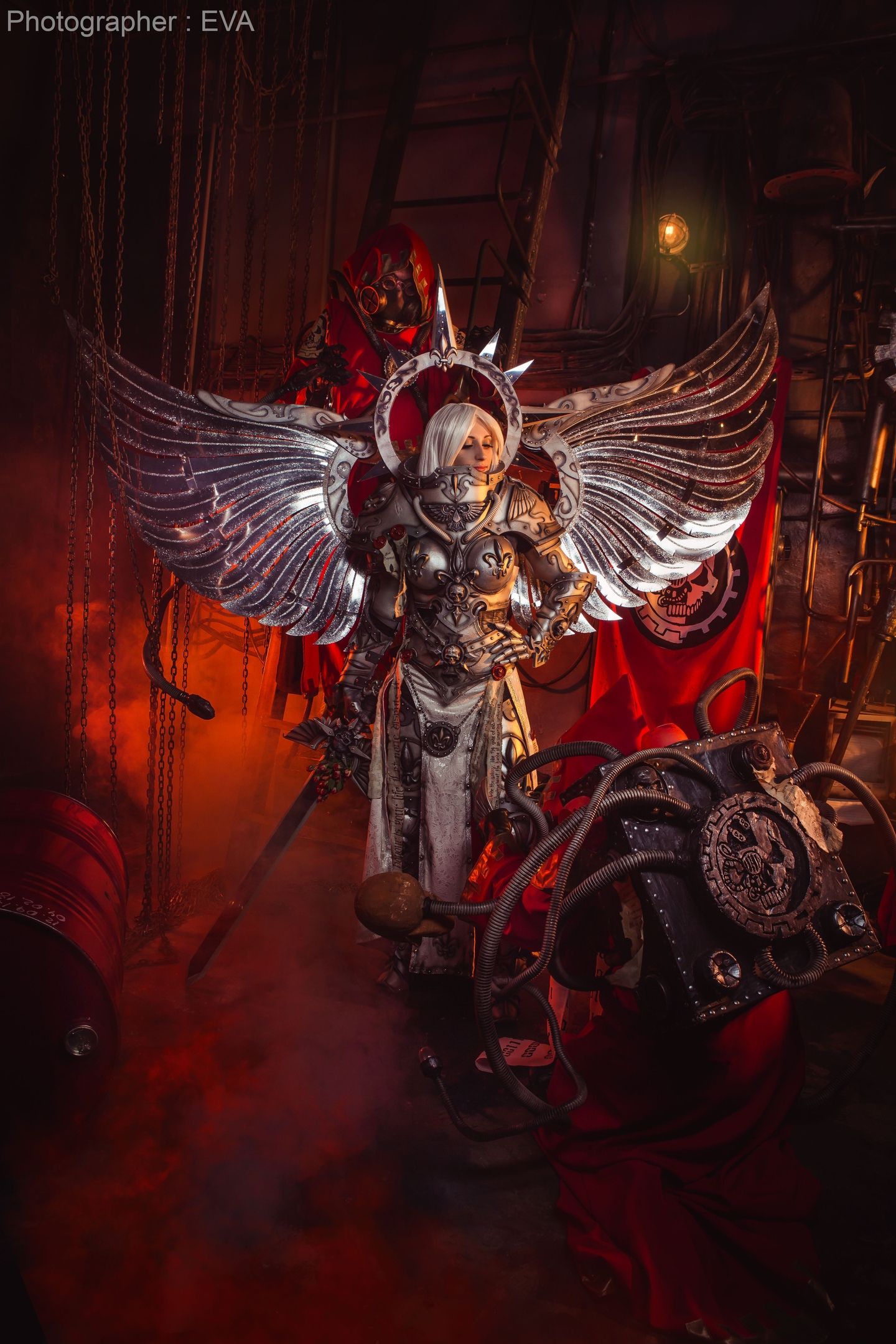 Косплей на Saint Silvana, Adeptus Mechanicus. Warhammer40000. Косплееры: Вrickus, Uchiha Madara, Dominion Terran. Источник: vk.com/eva_cosplay