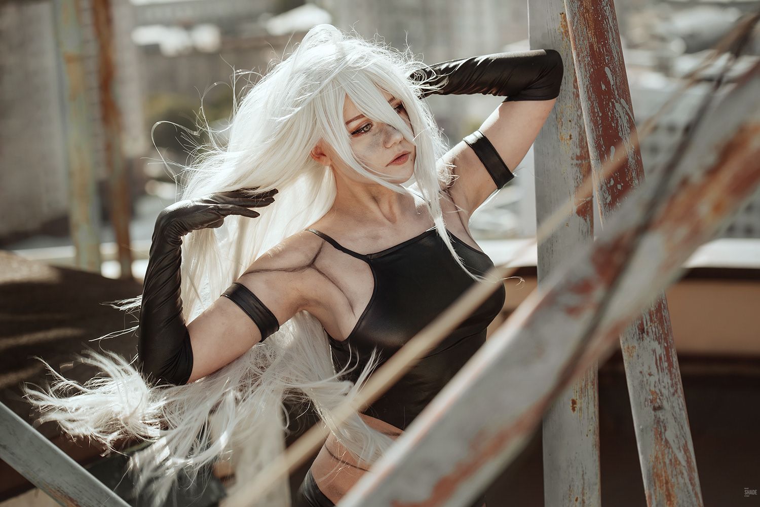 Сексуальный косплей на A2 из NieR: Automata. Косплеер: @katsumi_tori Фотограф: @aster_shade