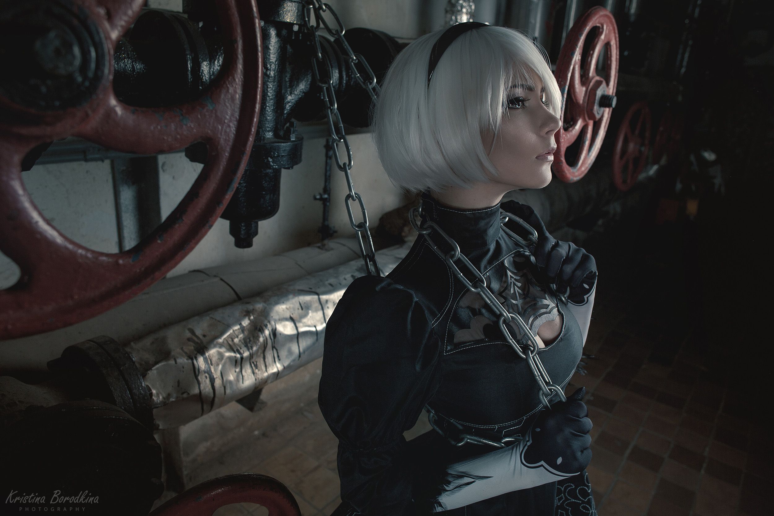 Косплей на 2B из NieR: Automata. Косплеер: Вера OICHI Андреева. Фотограф: Кристина Бородкина. Источник: vk.com/oichidream