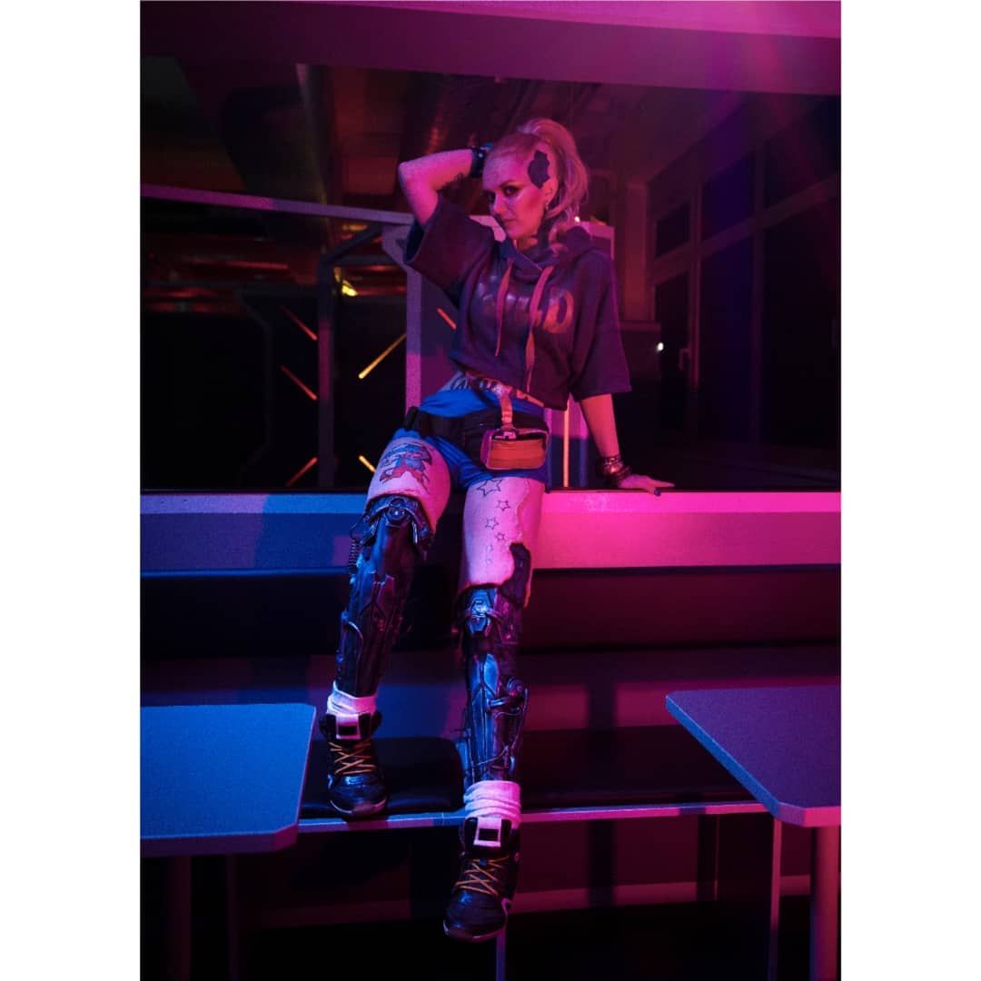 Косплей на Entropism из Cyberpunk 2077. Модель: Selina Engel. Источник: instagram.com/krystl_cosplay