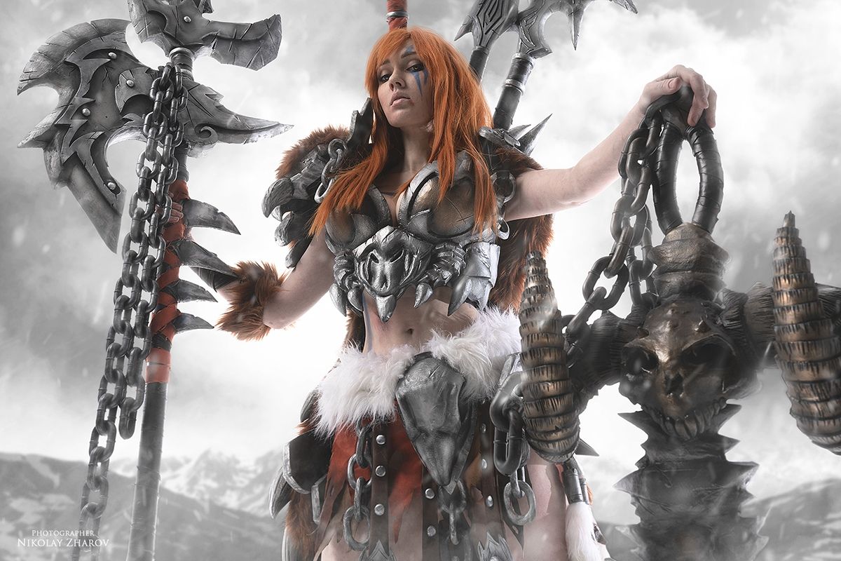 Barbarian. Diablo III. Косплеер: Катя Смирнова. Фотограф: Николай Жаров. Источник: vk.com/nikolay_photogroup