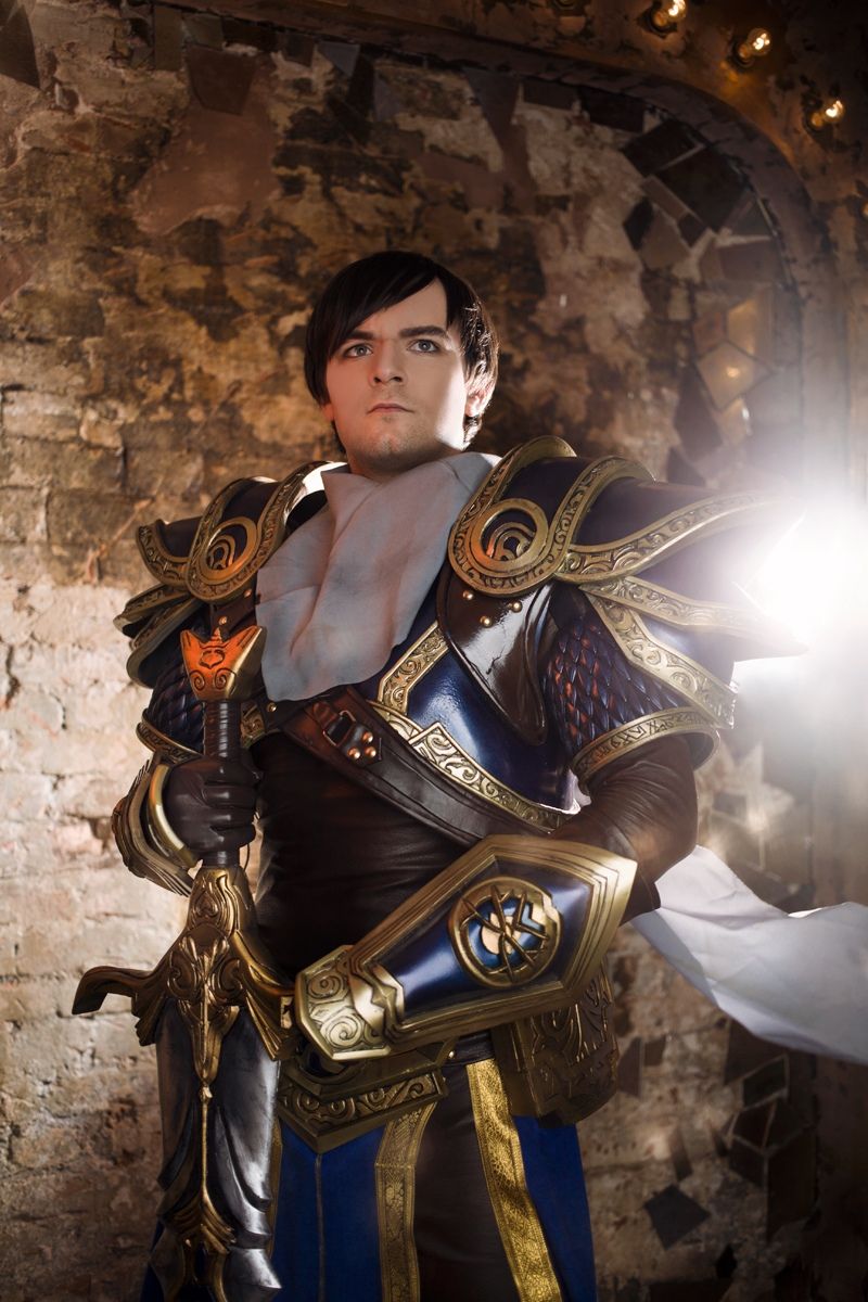 Косплей на Garen из League of Legends. Косплеер: WindWalk | vk.com/windwalk_in_cosplay. Фотограф: Рина Нерина. Источник: vk.com/nerinaphoto