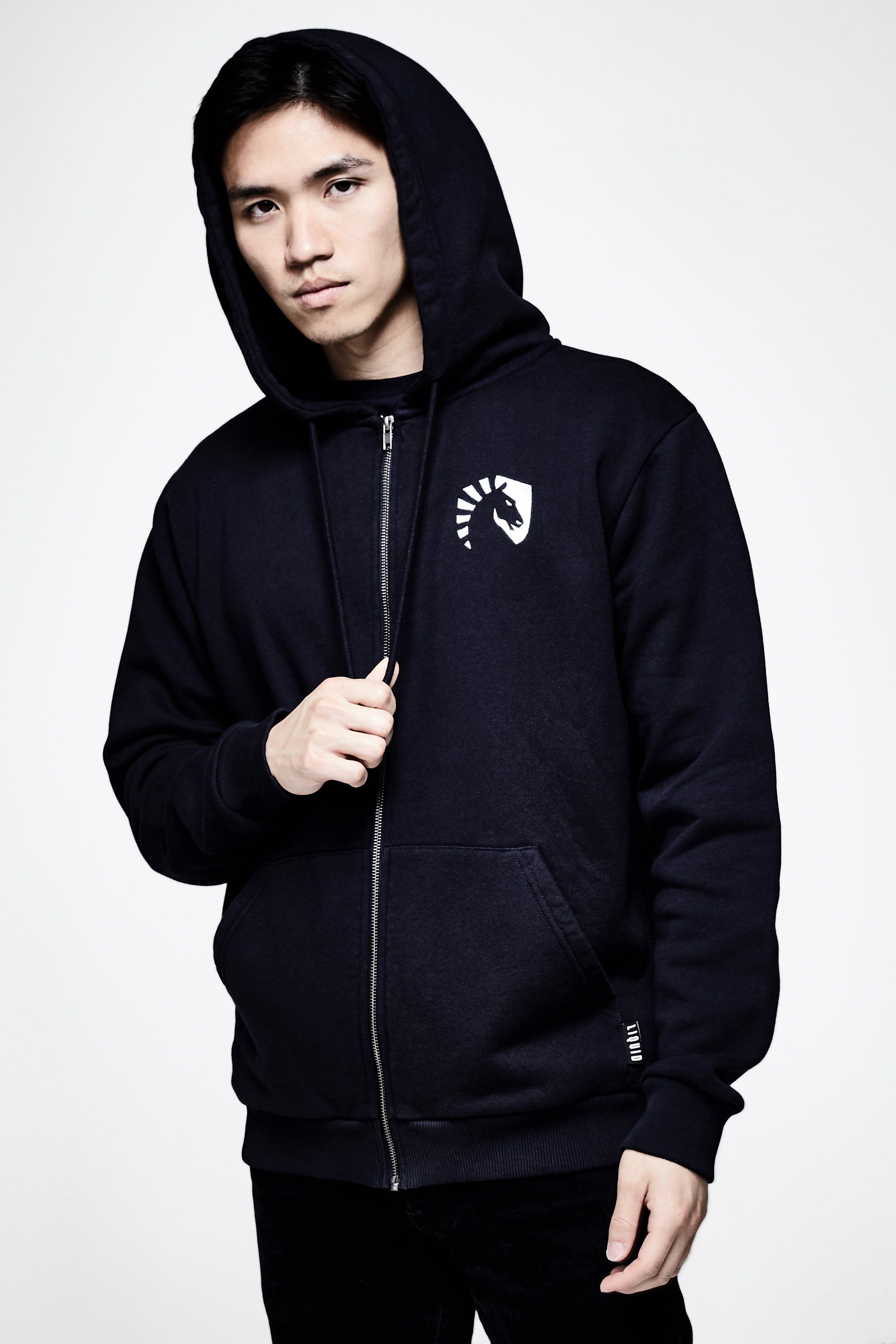 Liquid Crest Zip Up Hoodie.
Источник: Team Liquid