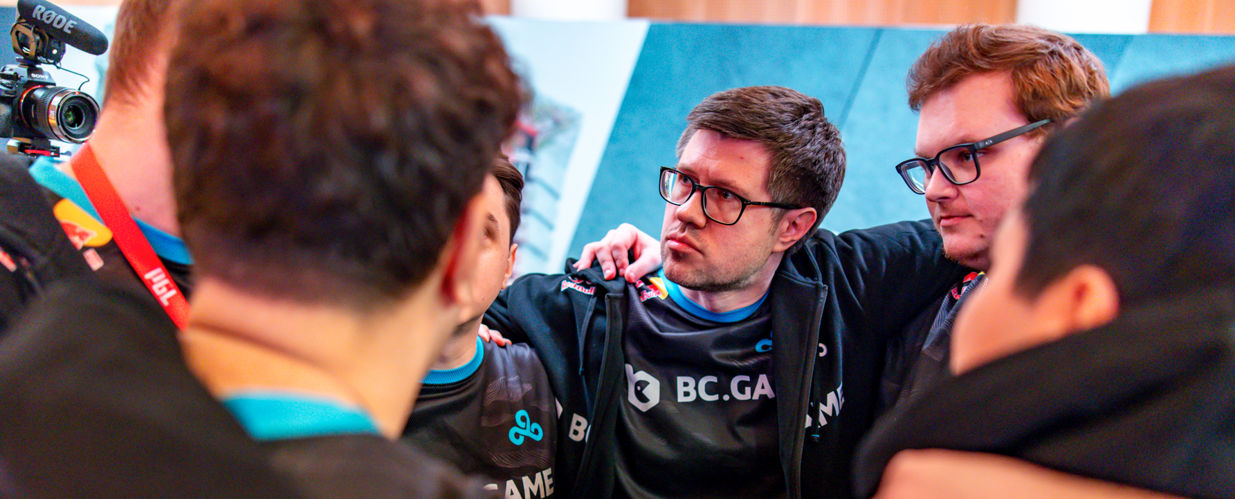 Как Cloud9 чуть не начала выступление на мейджоре с 0:2 — самоуверенность подставляет клуб