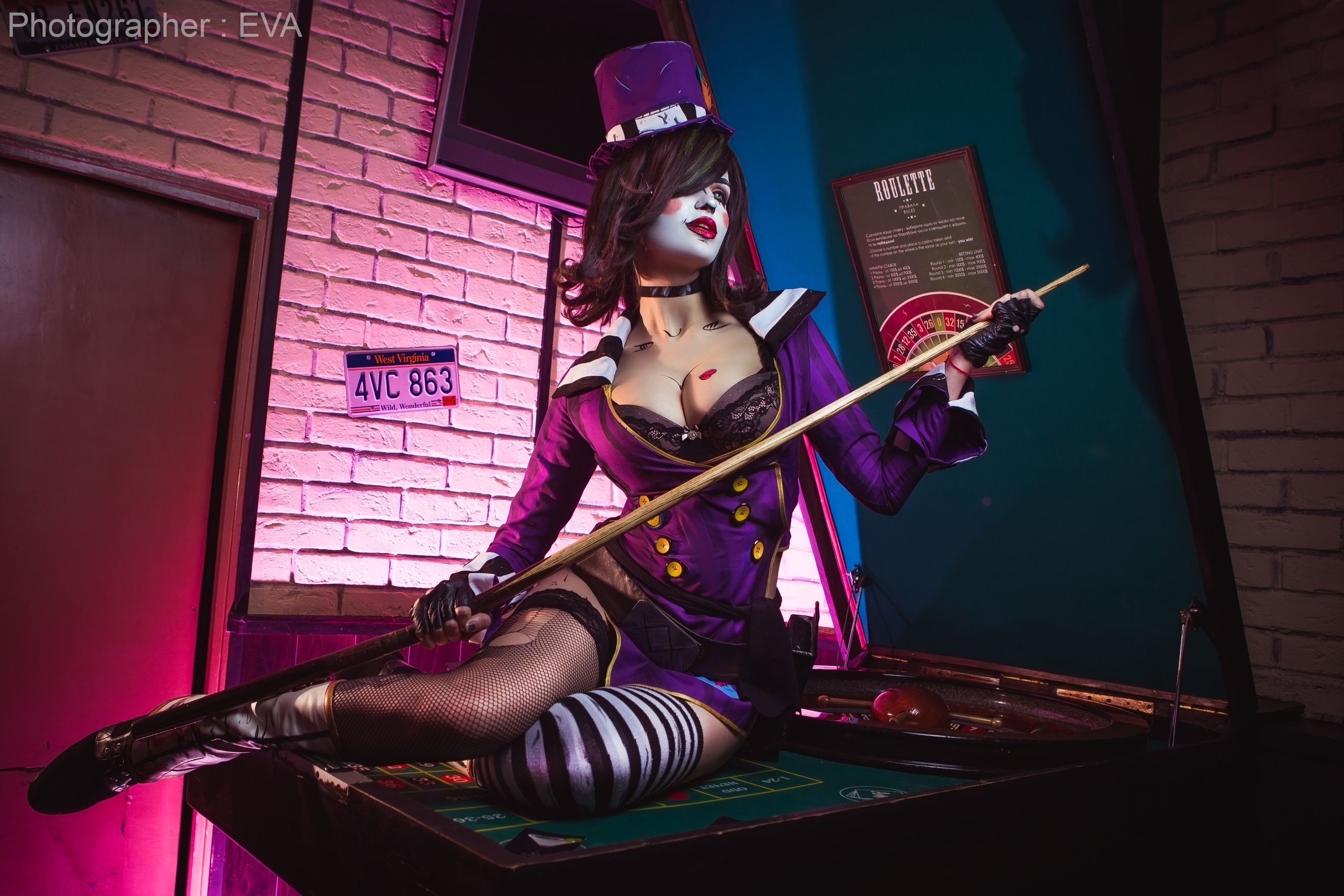 Косплей на Moxxi. Косплеер: Мария Фомина. Фотограф: Ева Давыдова. Источник: vk.com/eva_cosplay_photo