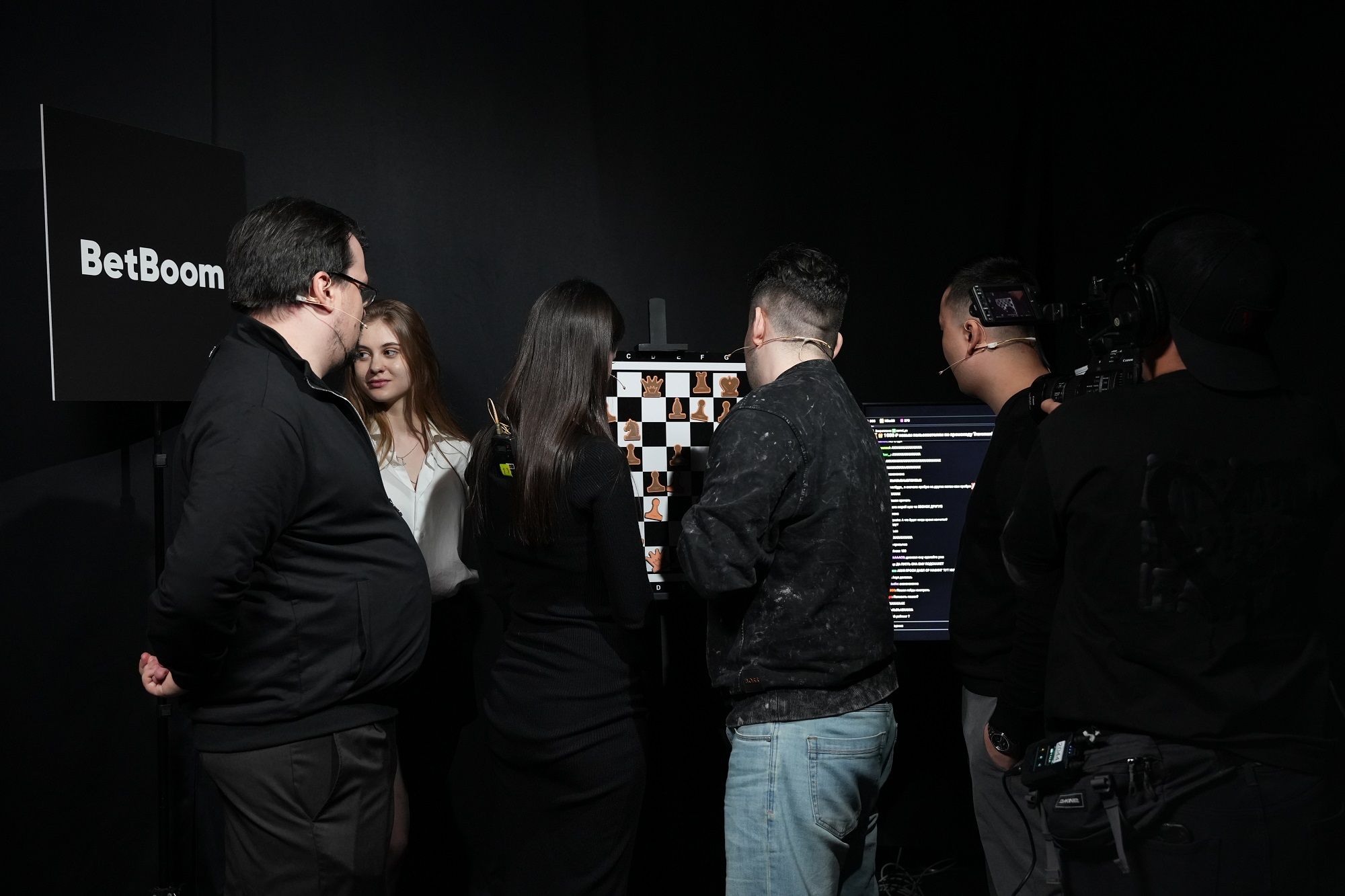 Процесс подготовки на BetBoom Media Chess | Фото: BetBoom